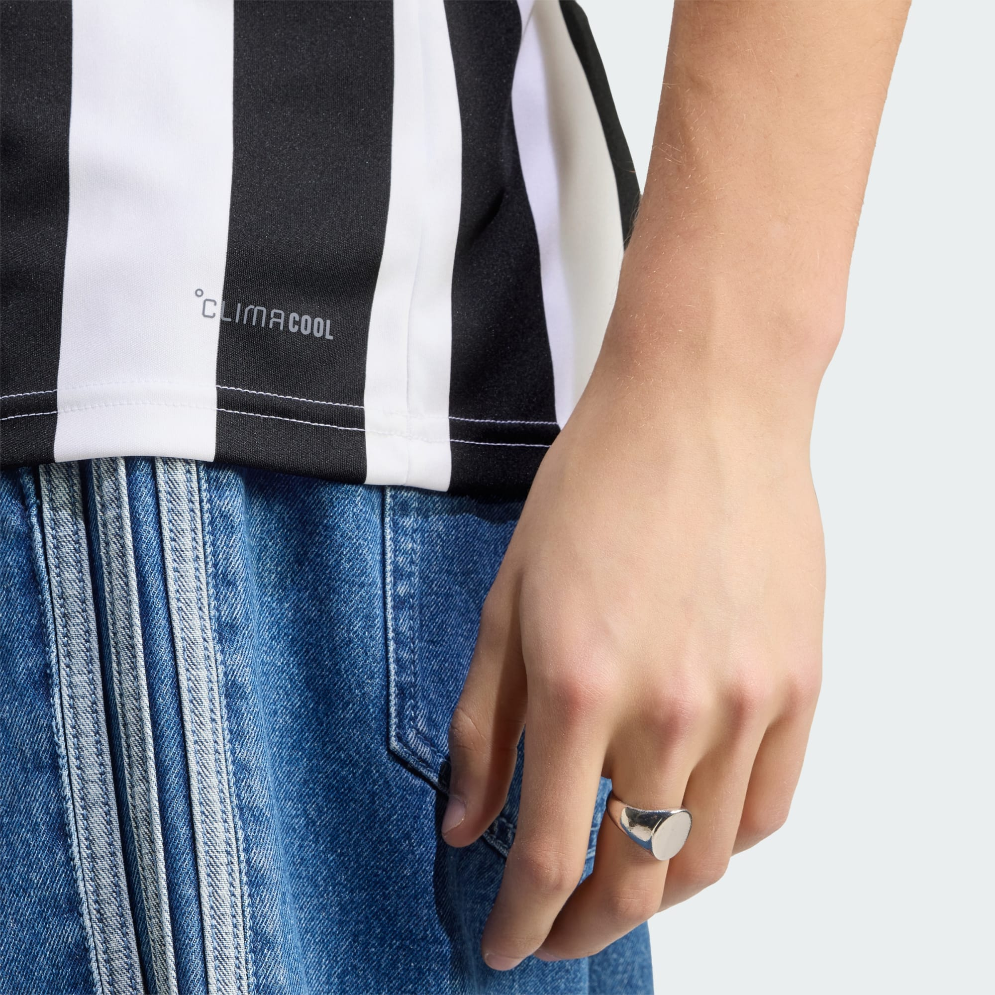 ⚫⚪現代進化  Adidas Juventus 祖雲達斯 2026-27 主場球迷版球衣  (可加印字章) KC2285