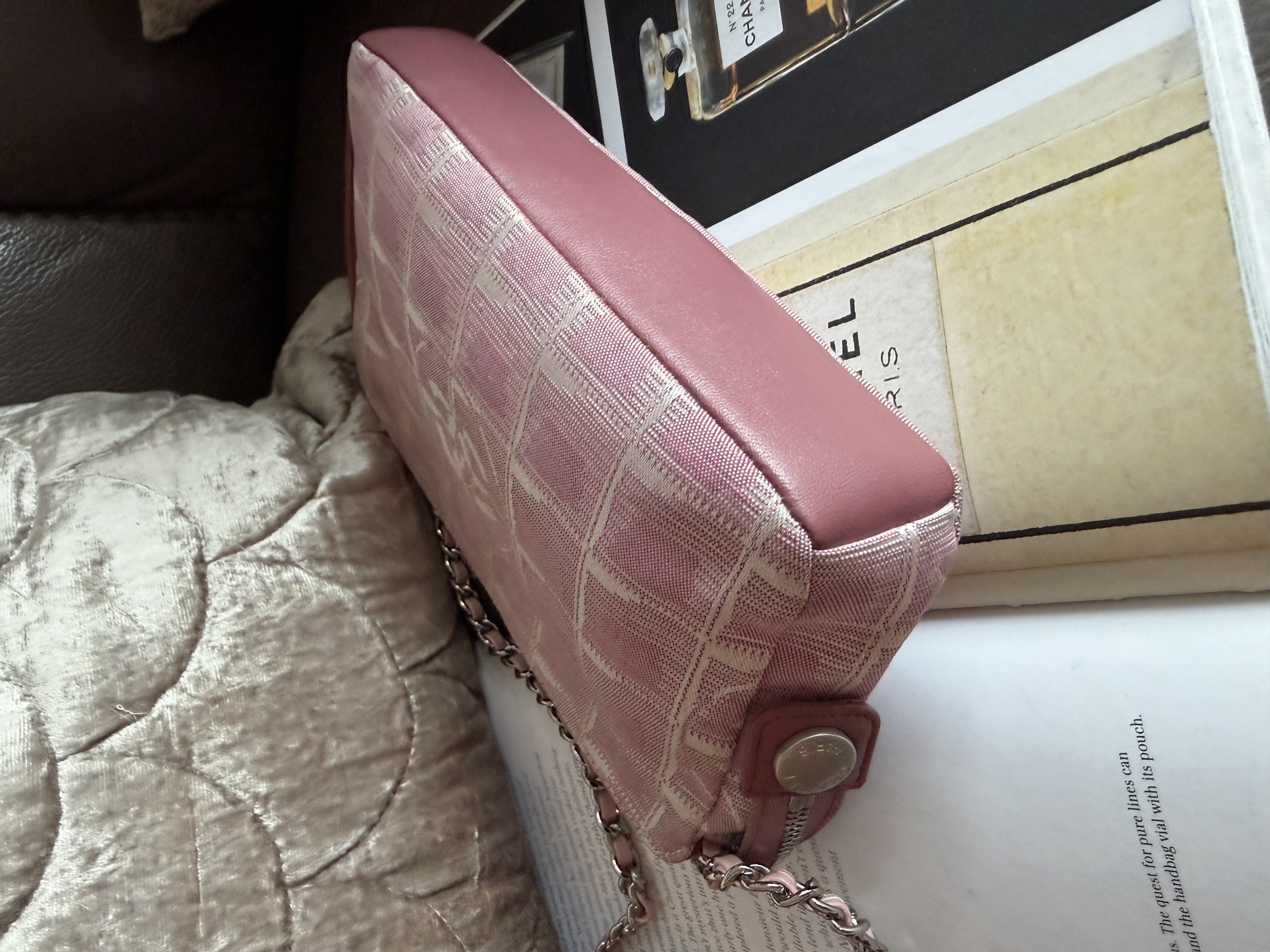 vintage chanel pink vanity bag 
