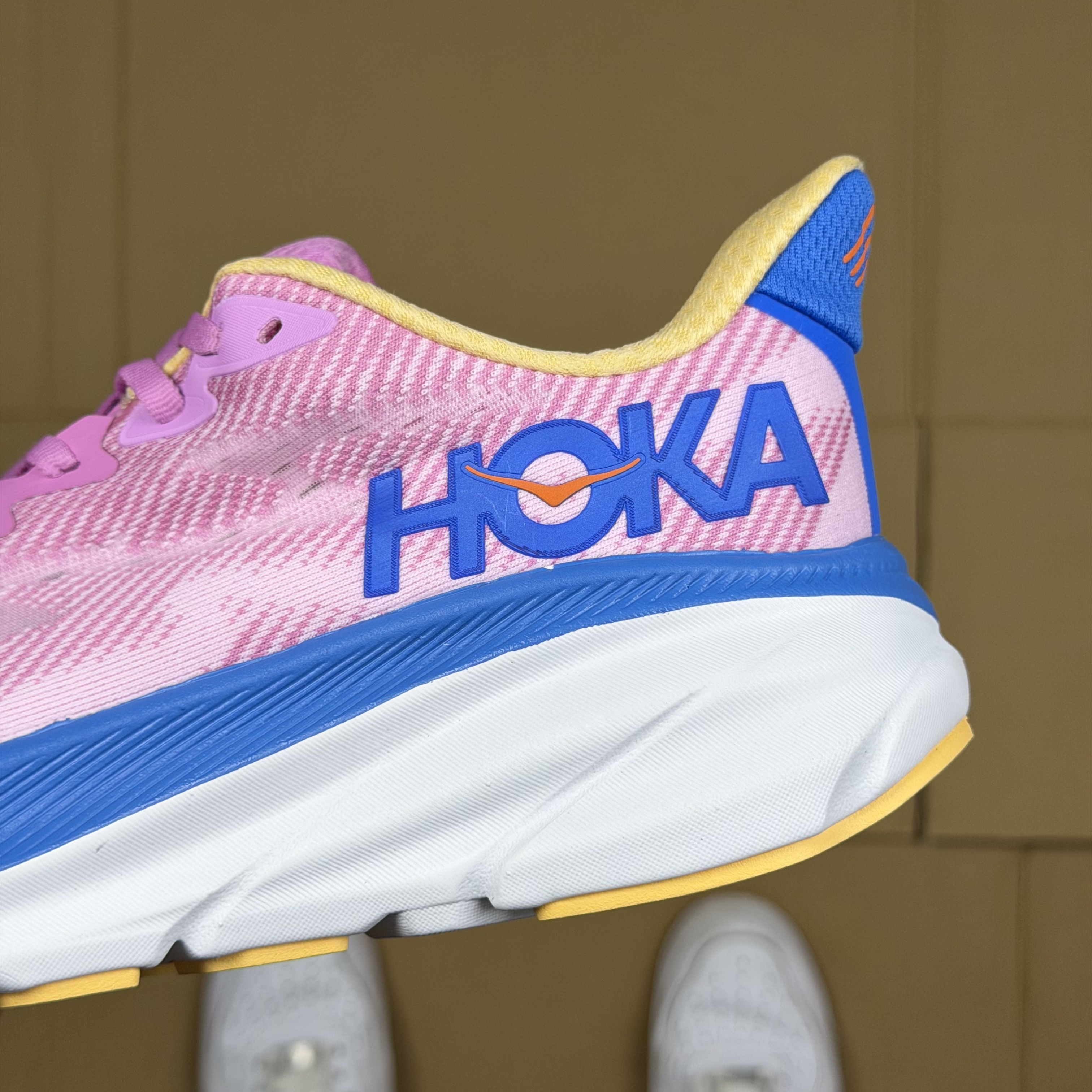Hoka Clifton 9