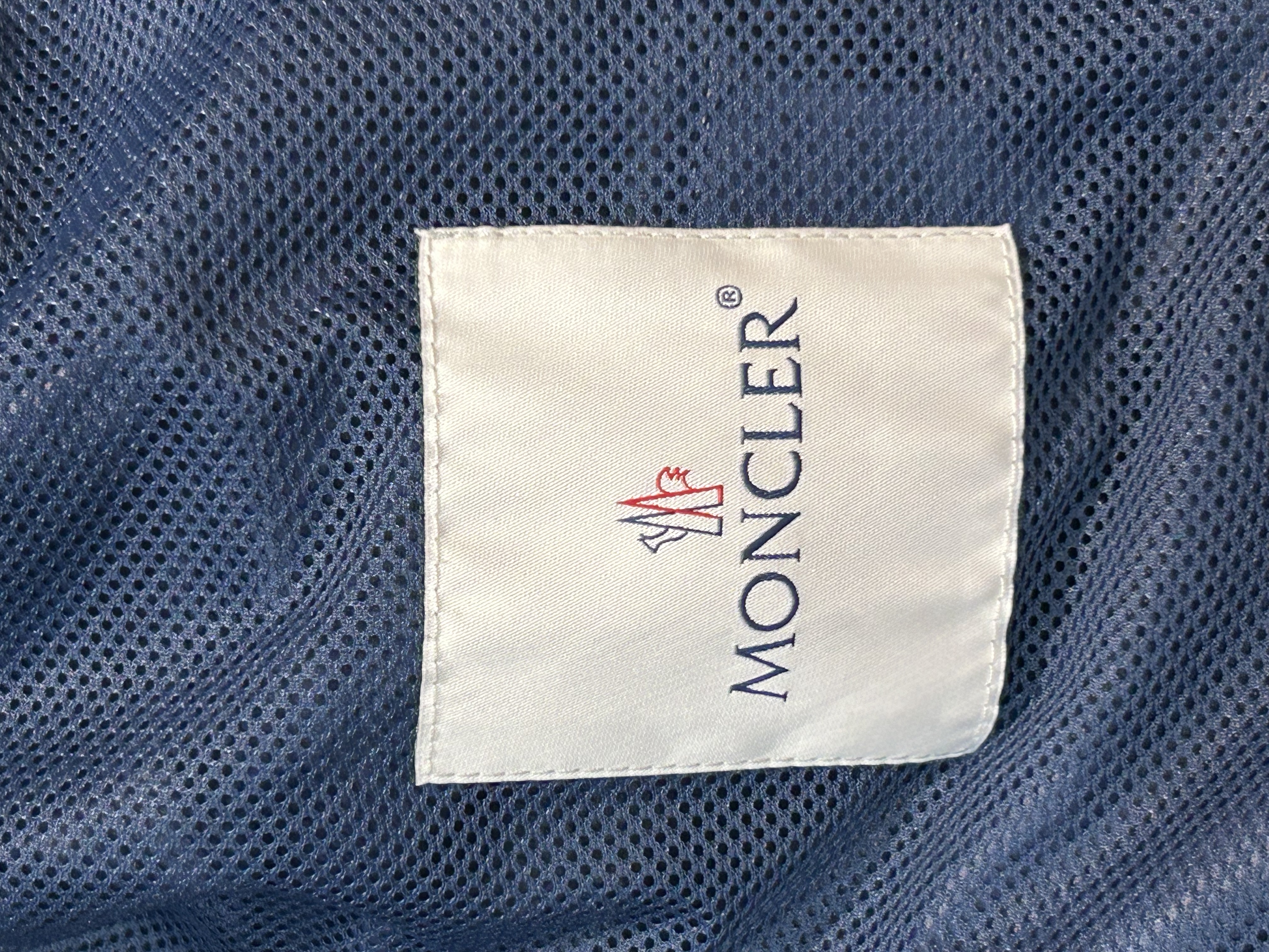 Moncler outer size 3 拉鍊風褸100%Authentic 98%new 