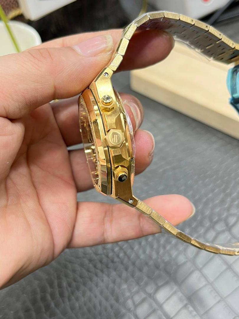 🚀爱彼皇家家橡树26240飞返计时全功能系列/41mm霜金熊猫眼/ 搭载原装开模定制Cal.4401全自动一体机械💯