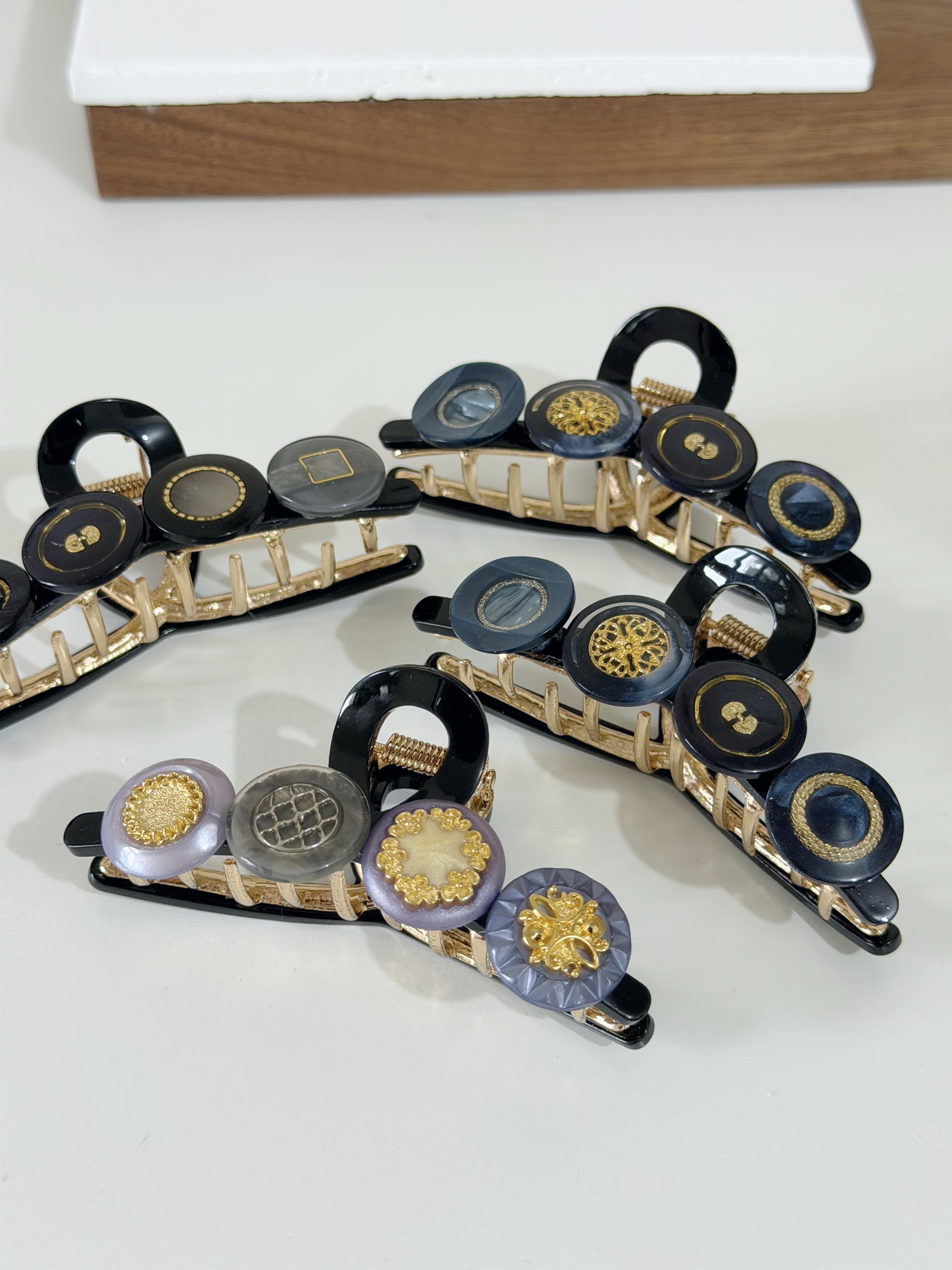 復古鈕扣髮夾/黑色系 8cm長