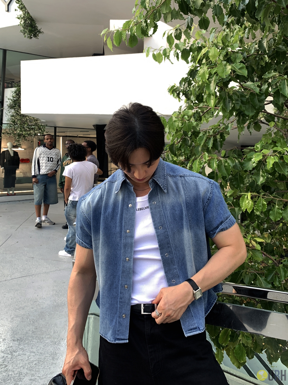 【100%保證韓國直送】復古水洗比例神器短版剪裁方便喼鈕單寧半袖襯衫 👕 [2 color] RL114900