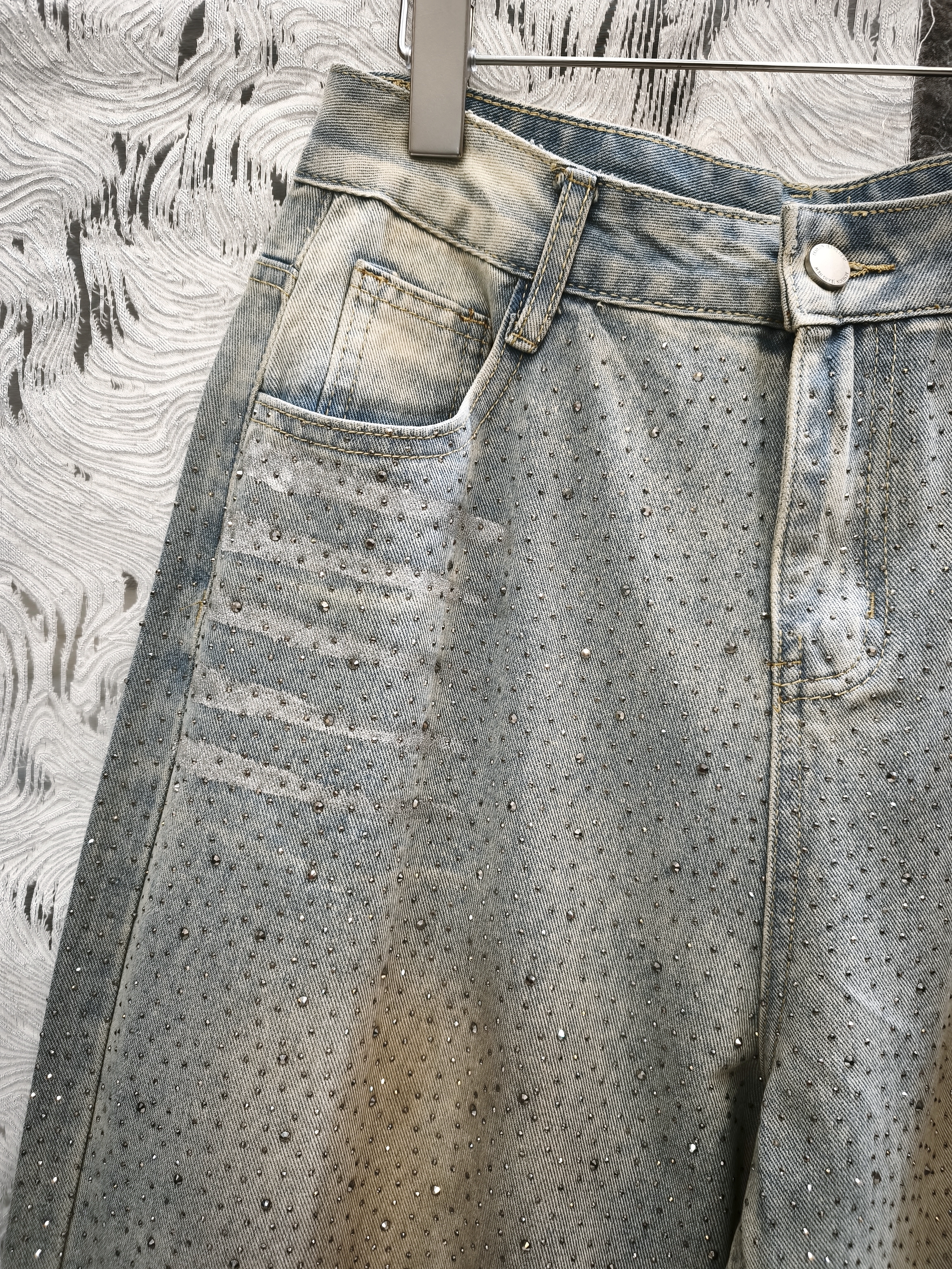 做舊閃石闊腳牛