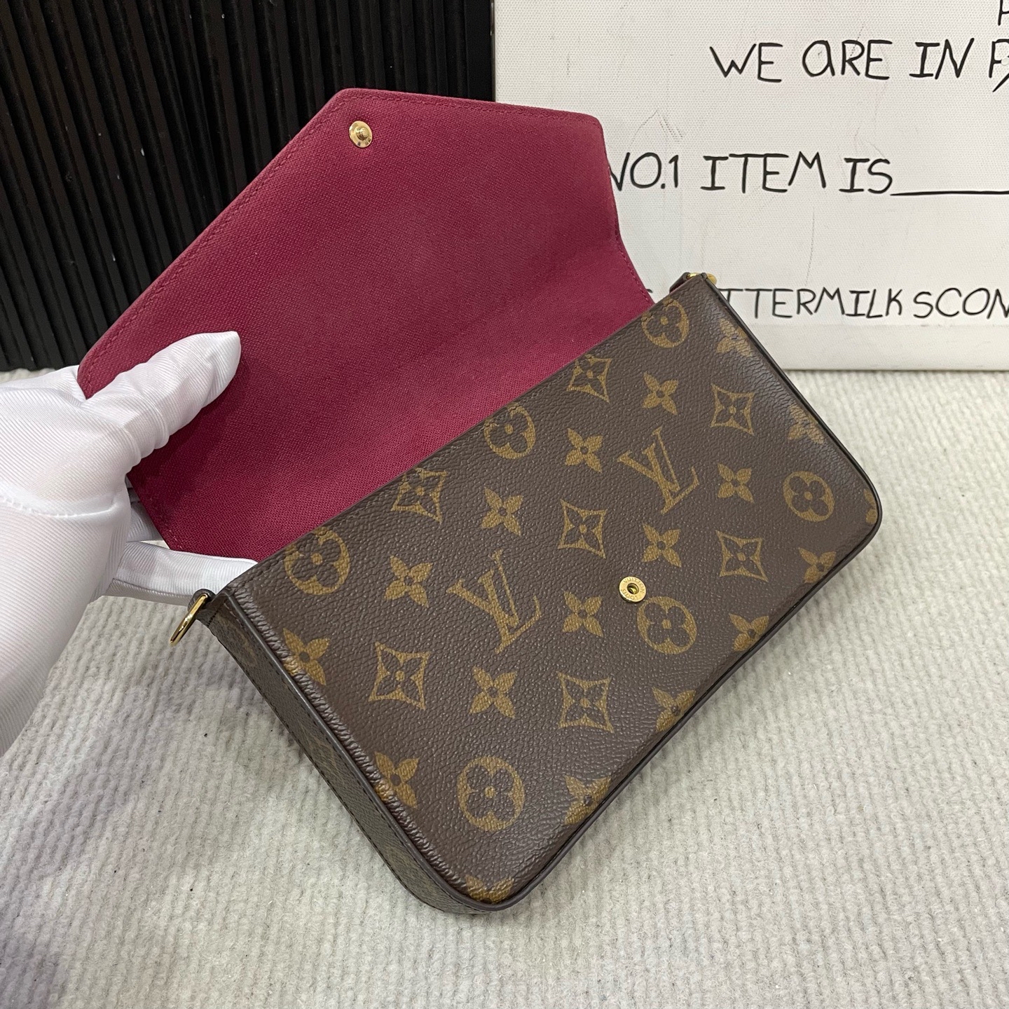 【預訂貨品】 LV 老花三合一 
