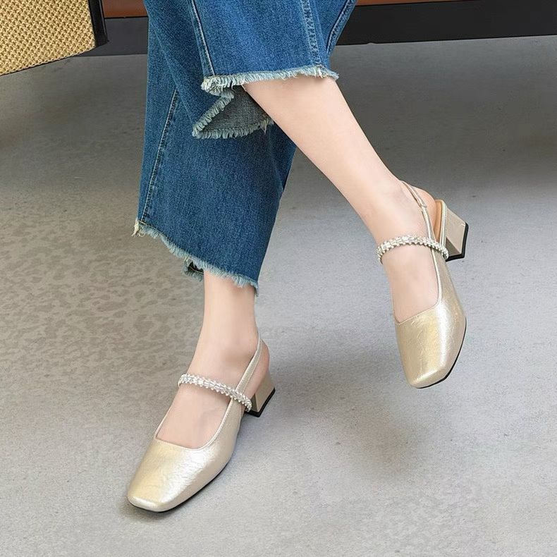 new款真皮鞋(碼數標准35~39 落單備注顔色碼數)