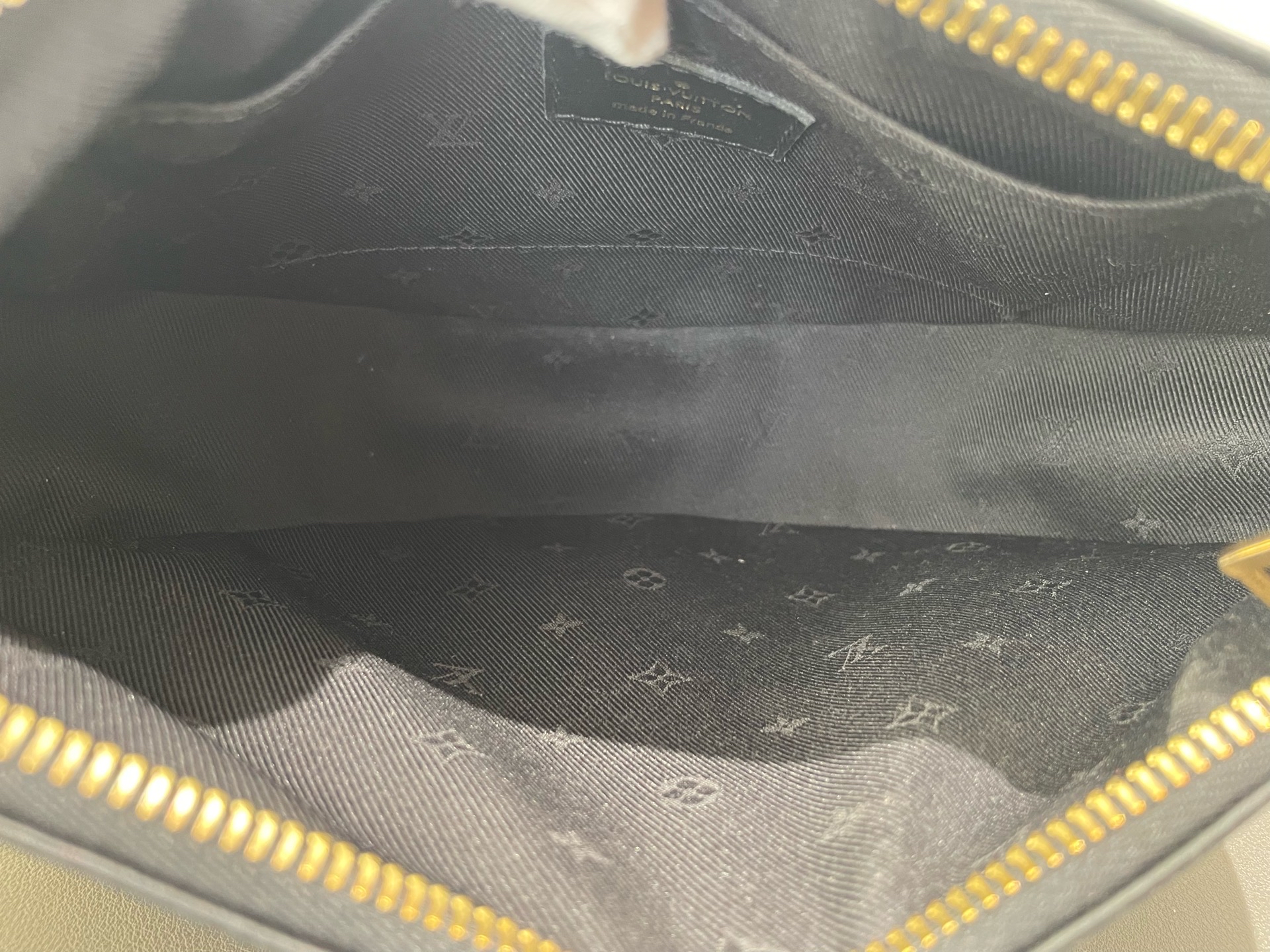 【預訂貨品】LV 黑色月亮包