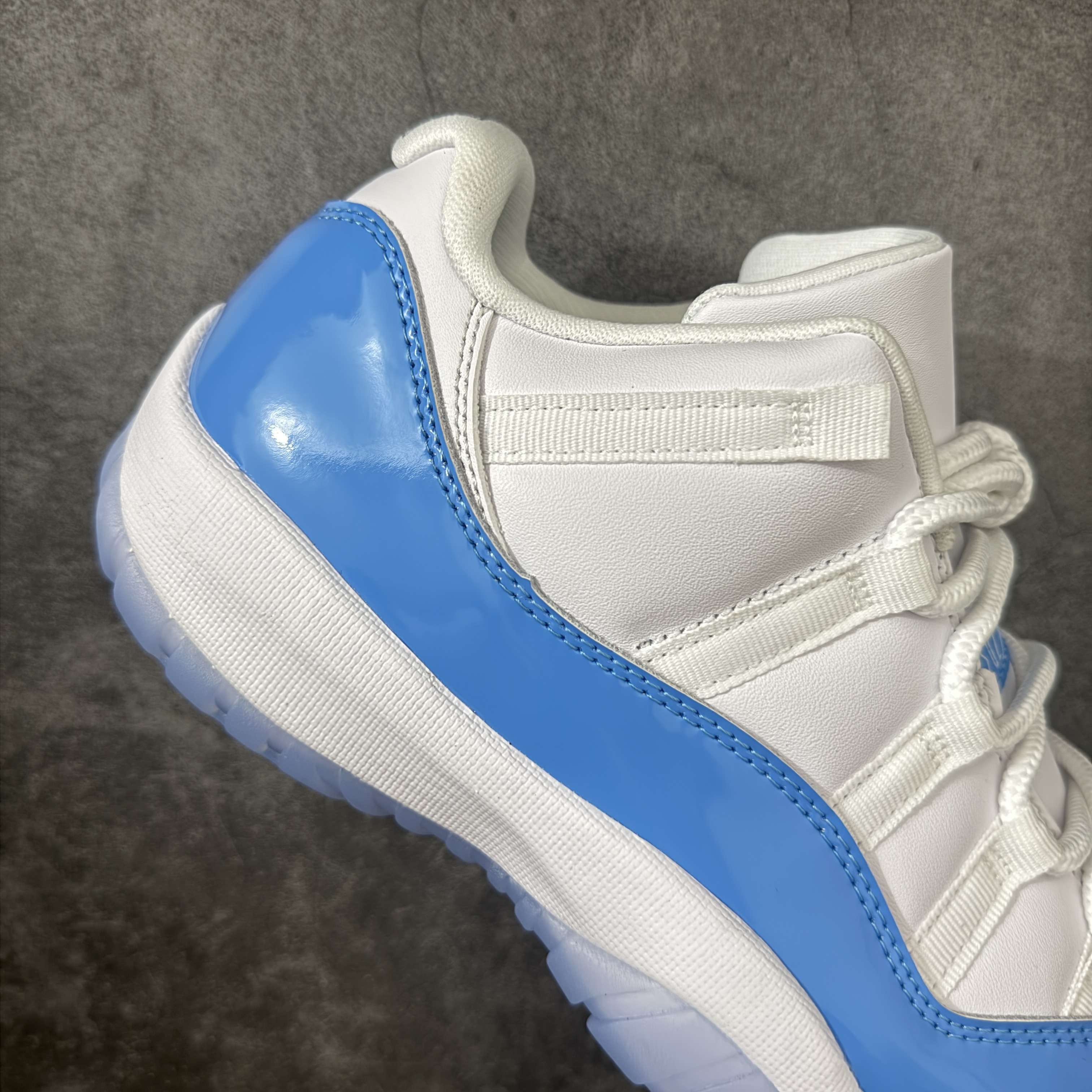 Air Jordan 11 Retro Low FV5104-100