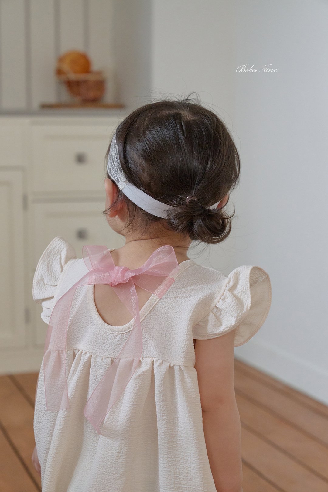 ☀️預訂 韓國直送☀️🇰🇷Bebenine兩色後背絲帶荷葉邊袖連身服