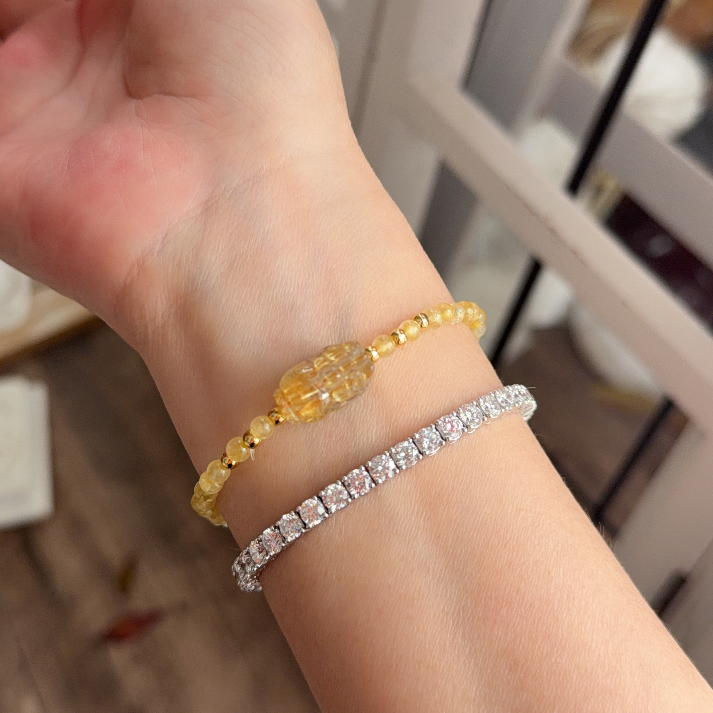  金鈦晶貔貅襯𝟯𝗺𝗺金髮晶手串