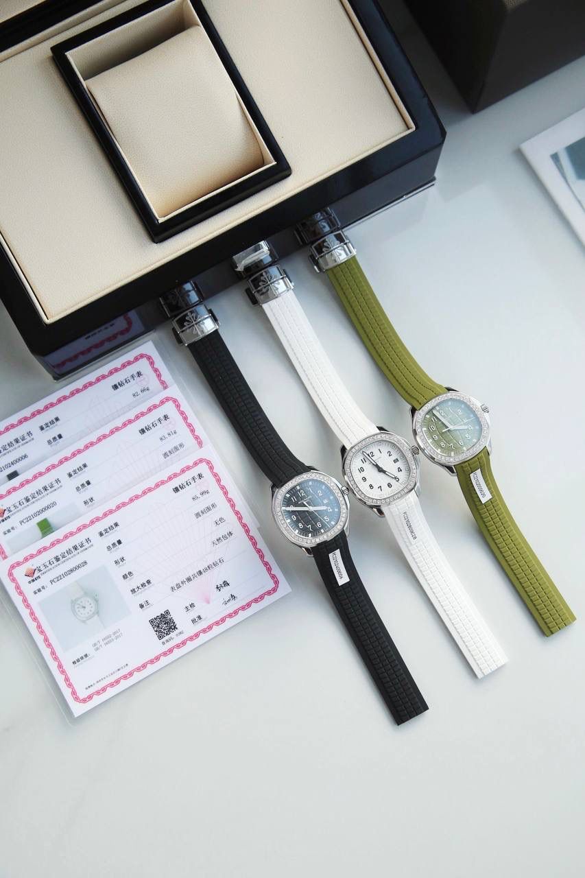 ✨独家首发 百达翡丽AQUANAUT女表旗舰款 专为女性打造，简约显精髓，大胆设计撞正统纯粹，辨识度拉满💃 ✅38mm黄金尺寸，进口精钢多道精磨，方圆个性造型，优雅大气一眼识PP ✅表盘镶48颗VS2.0真钻（约1.2克拉），附Gtc权威证书，可验可查保真💎 ✅原装瑞士石英机芯，100零部件打造，零返修零误差超靠谱⚙️ ✅浮雕表盘+立体字块，高级立体感拉满；蓝宝石水晶玻璃，防刮防反光 ✅进口热带复合橡胶表带，贴手舒适适配各种手腕，原装蝴蝶扣佩戴便捷