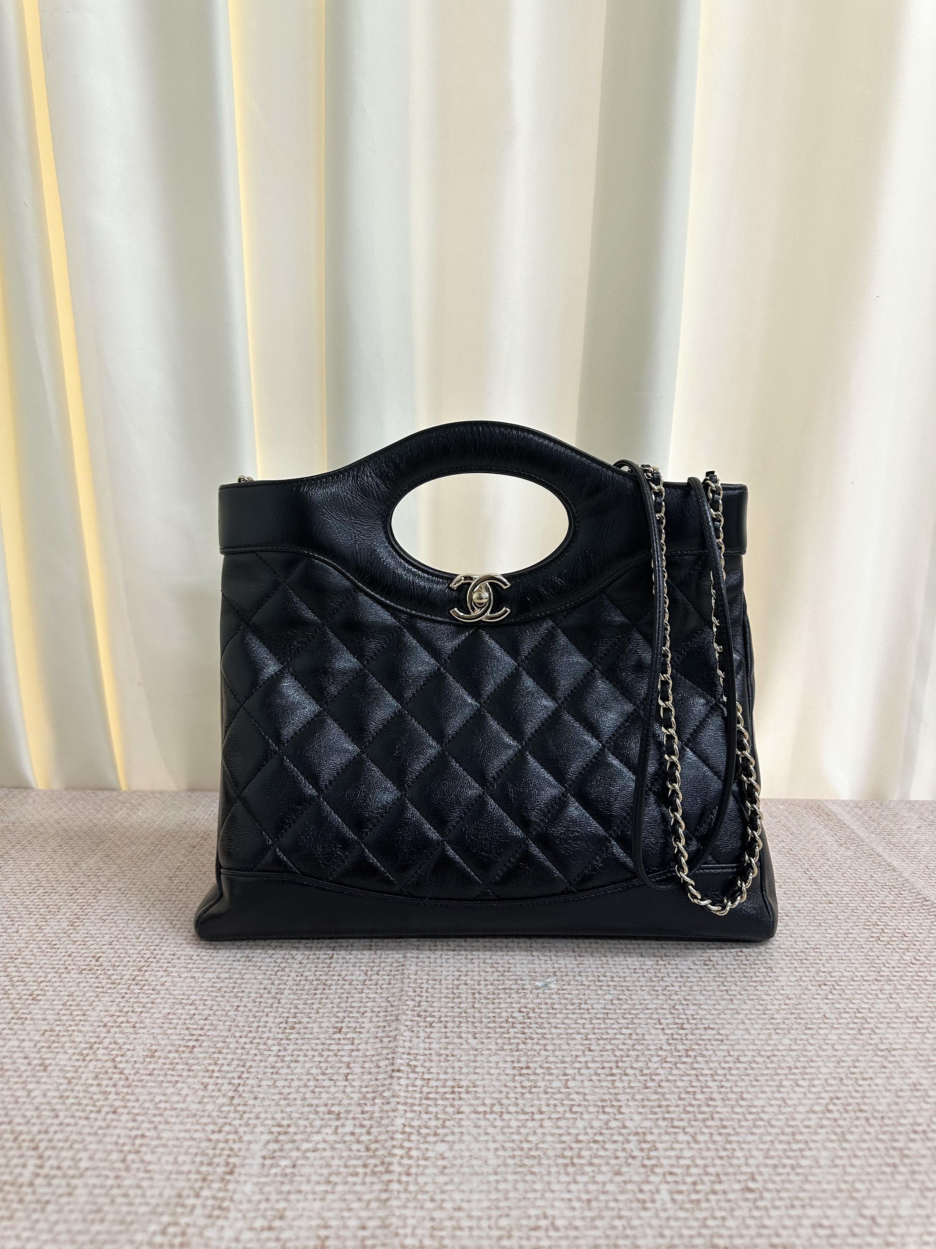 Pre-owned Chanel 31 Bag/ Product Code: 26041601