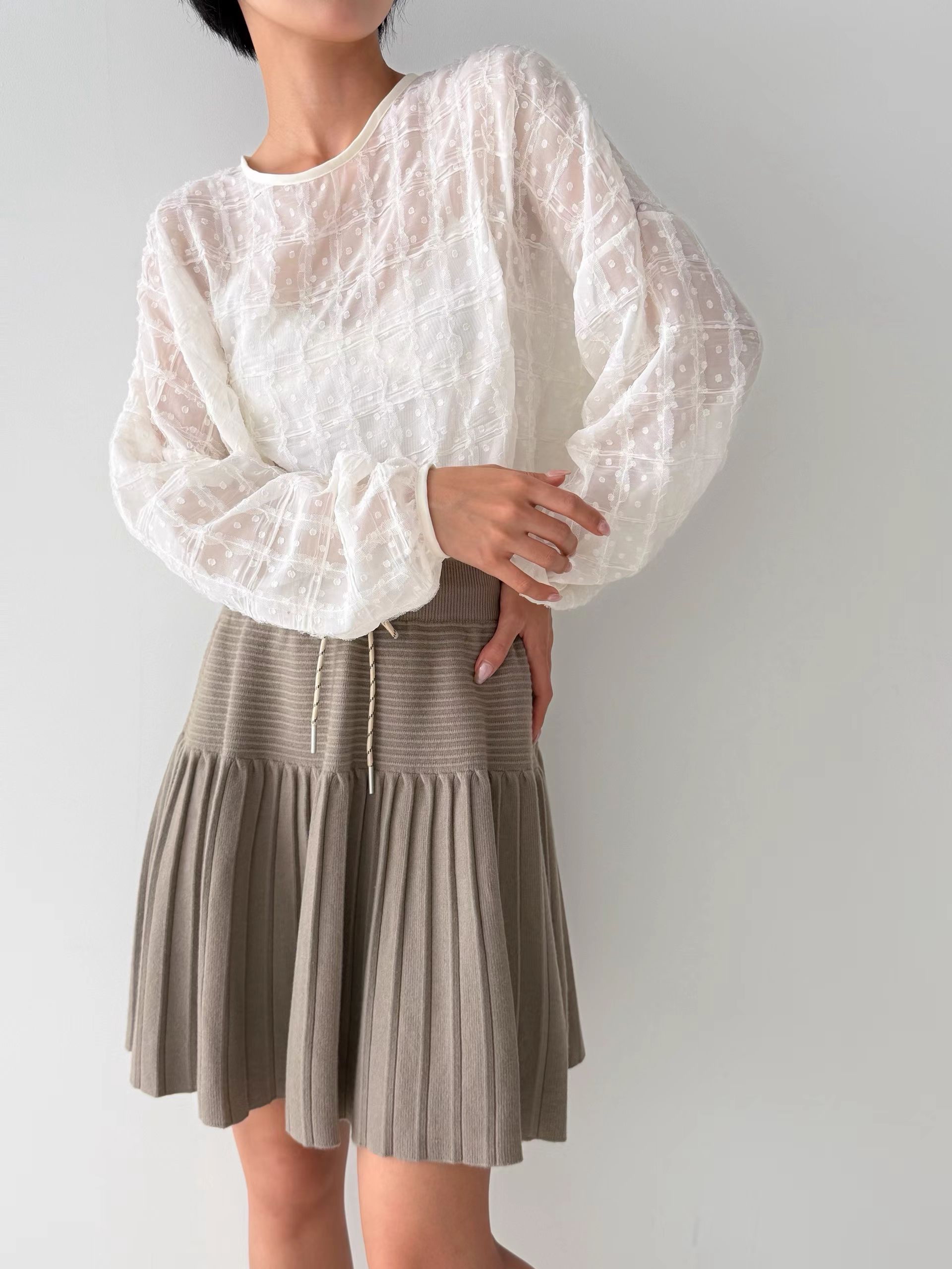 格仔波點立體花紋紗紗blouse 