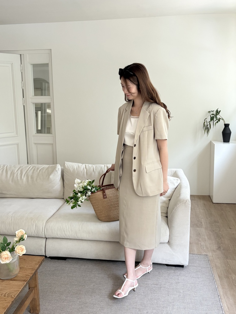 Sandstone Belted Skirt (Light Beige)