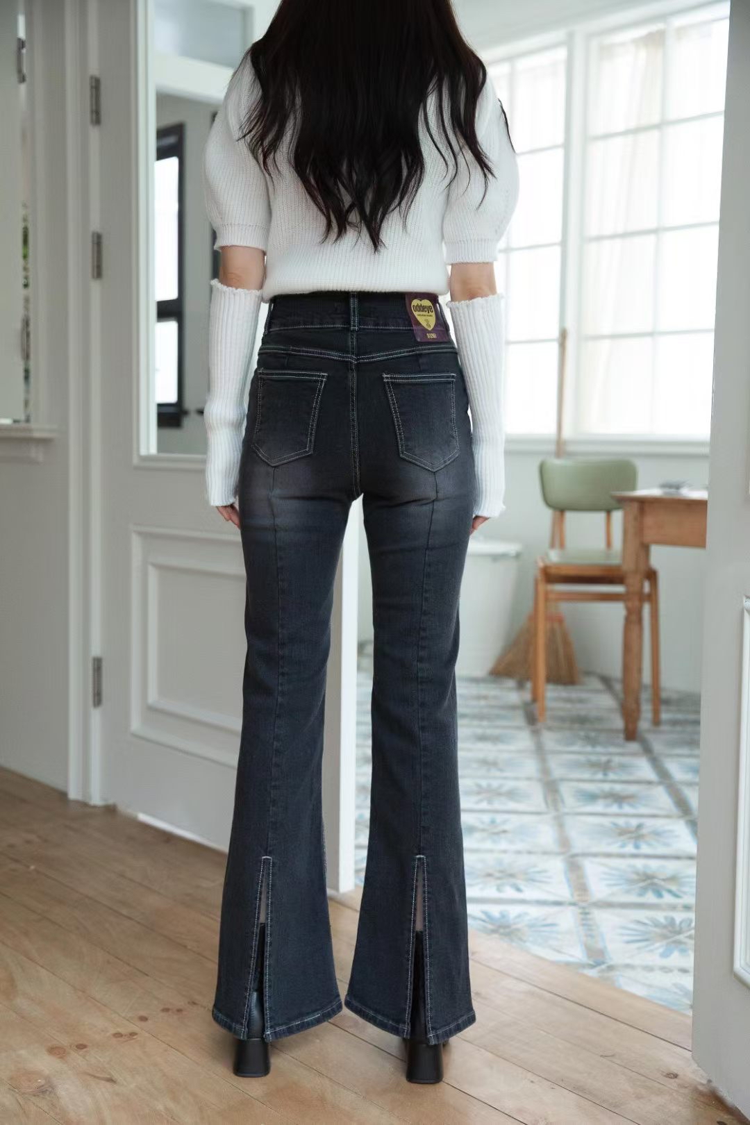 ♥︎ Parisienne High-Waist Flared Jeans