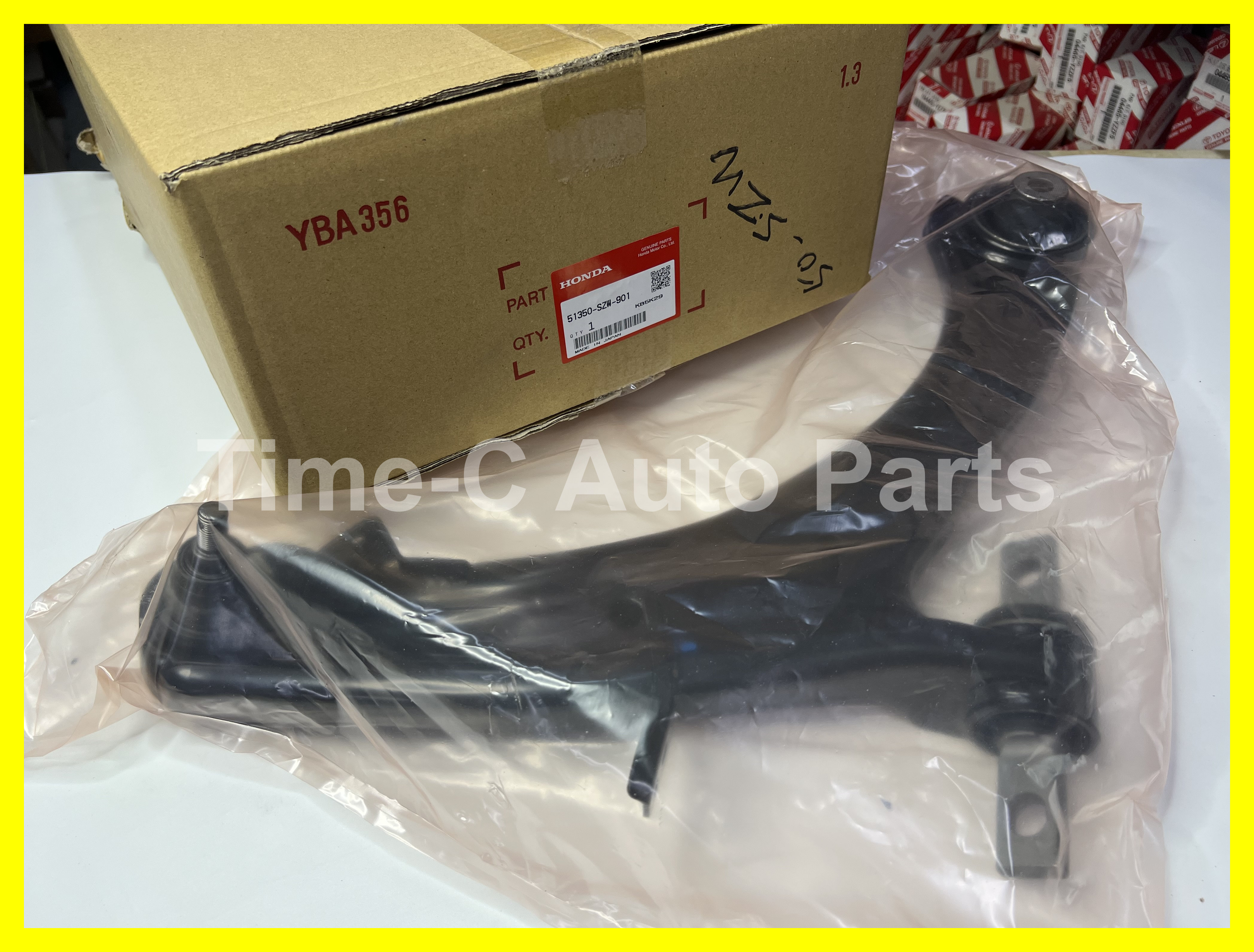 右下叉架 51350-SZW-901 - Honda Stepwgn RK