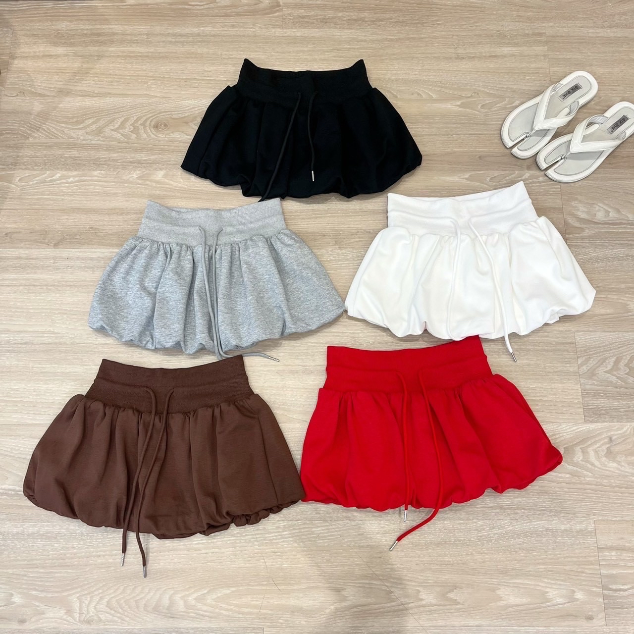 Bkk秋冬款 修腰泡泡裙