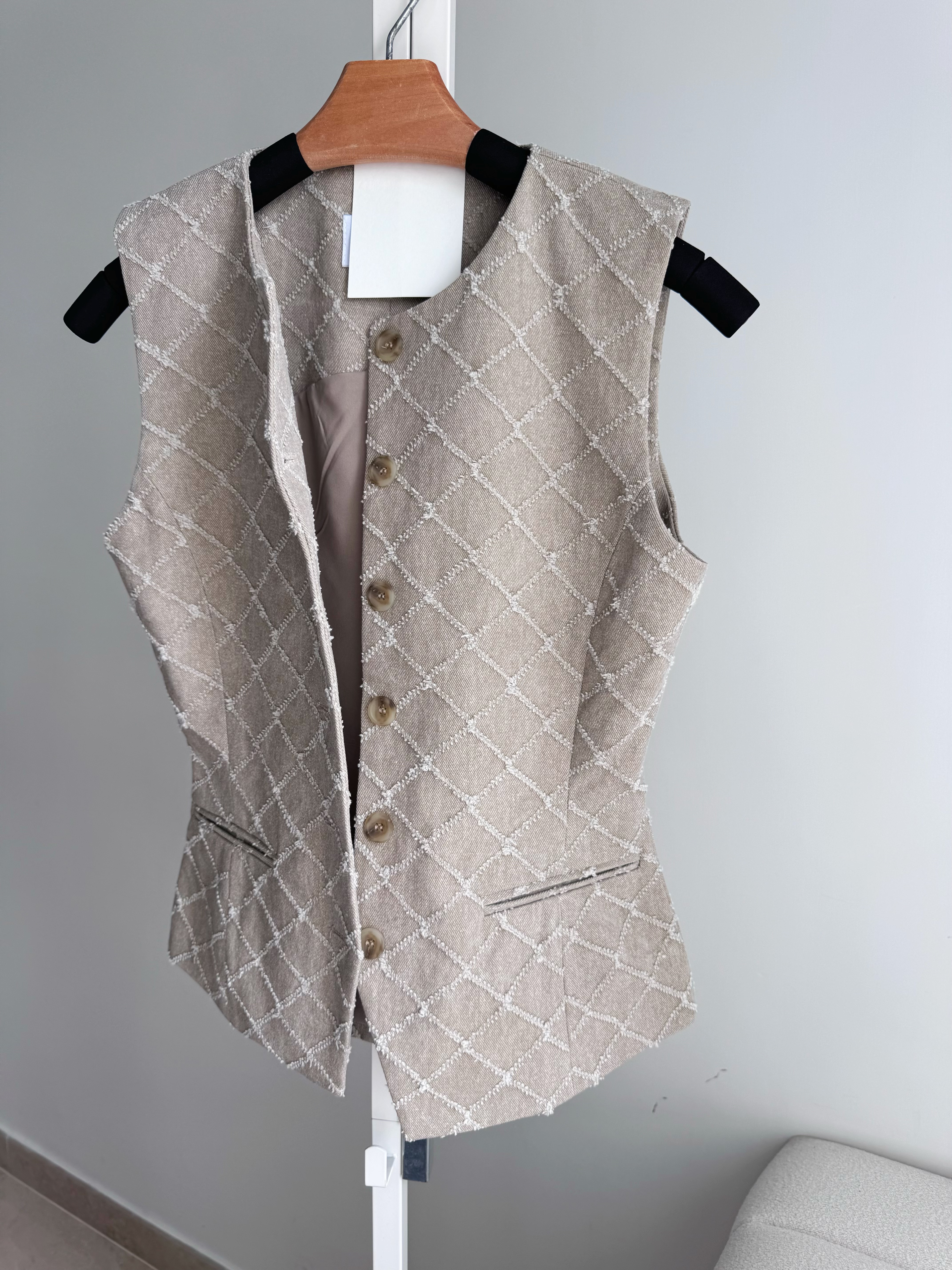 MARGOT Elegant Diamond Vest