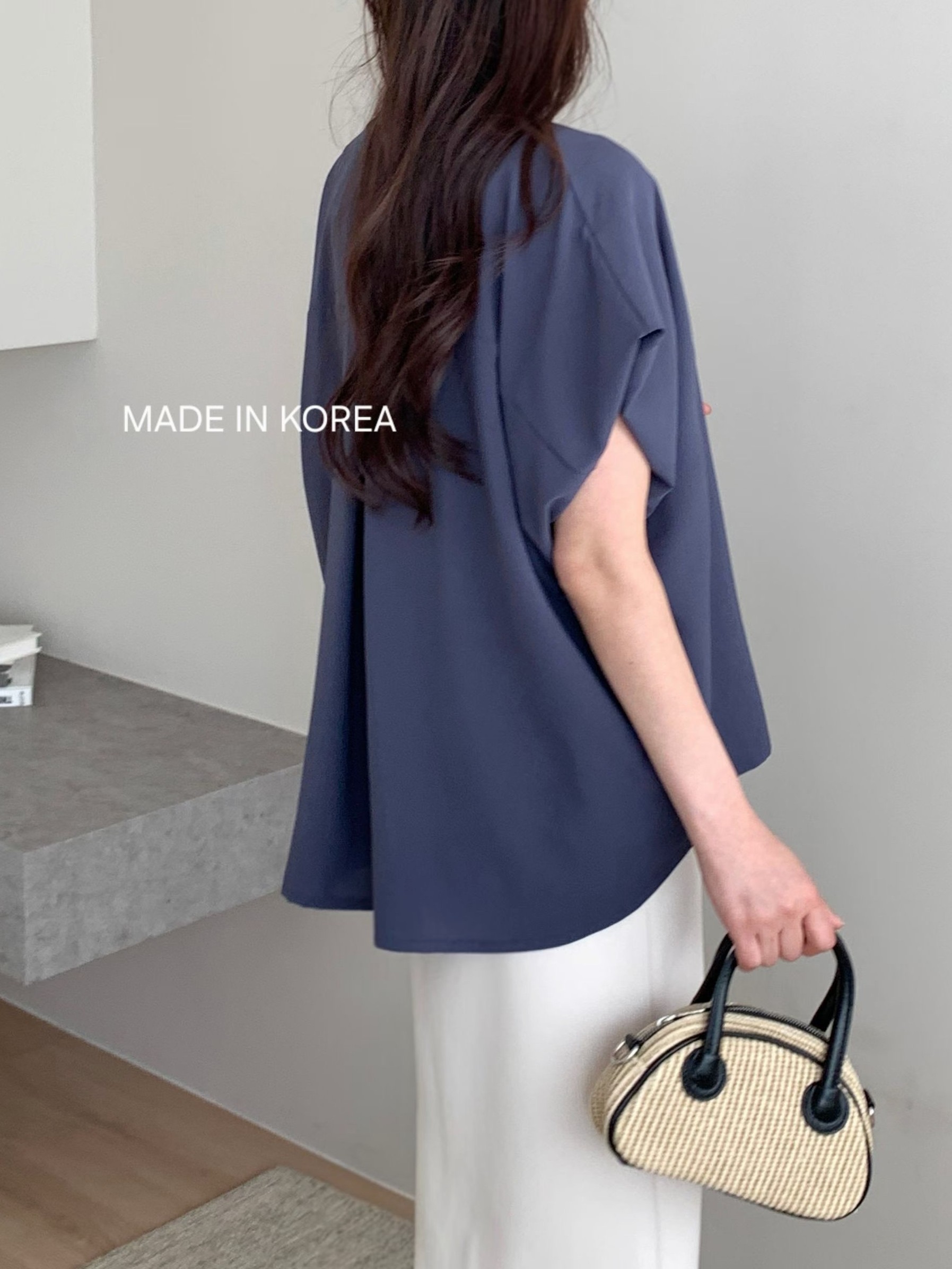 G6281 韓國🇰🇷V領淨色鬆身恤