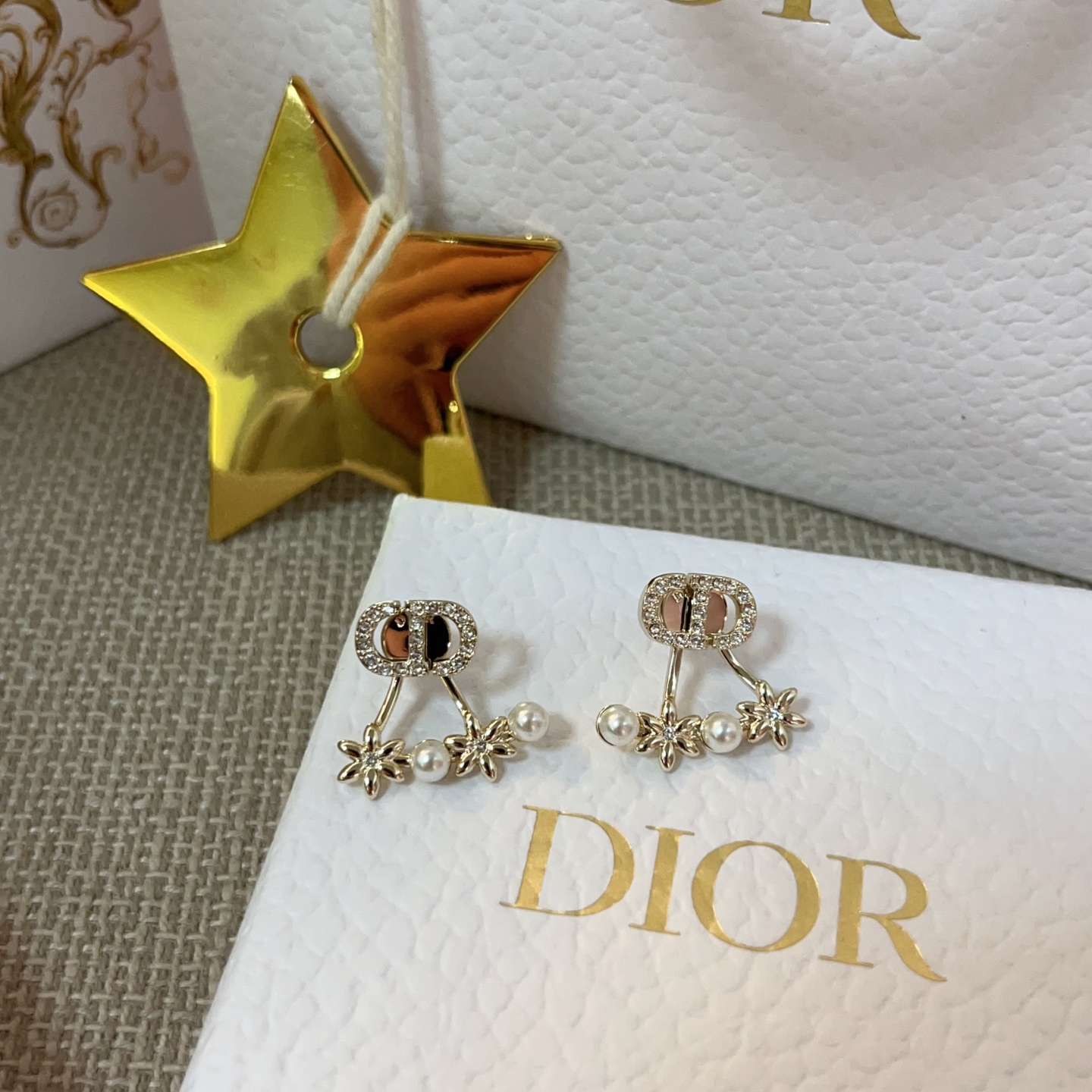 【原單】DIOR CD雛菊耳環 連禮盒