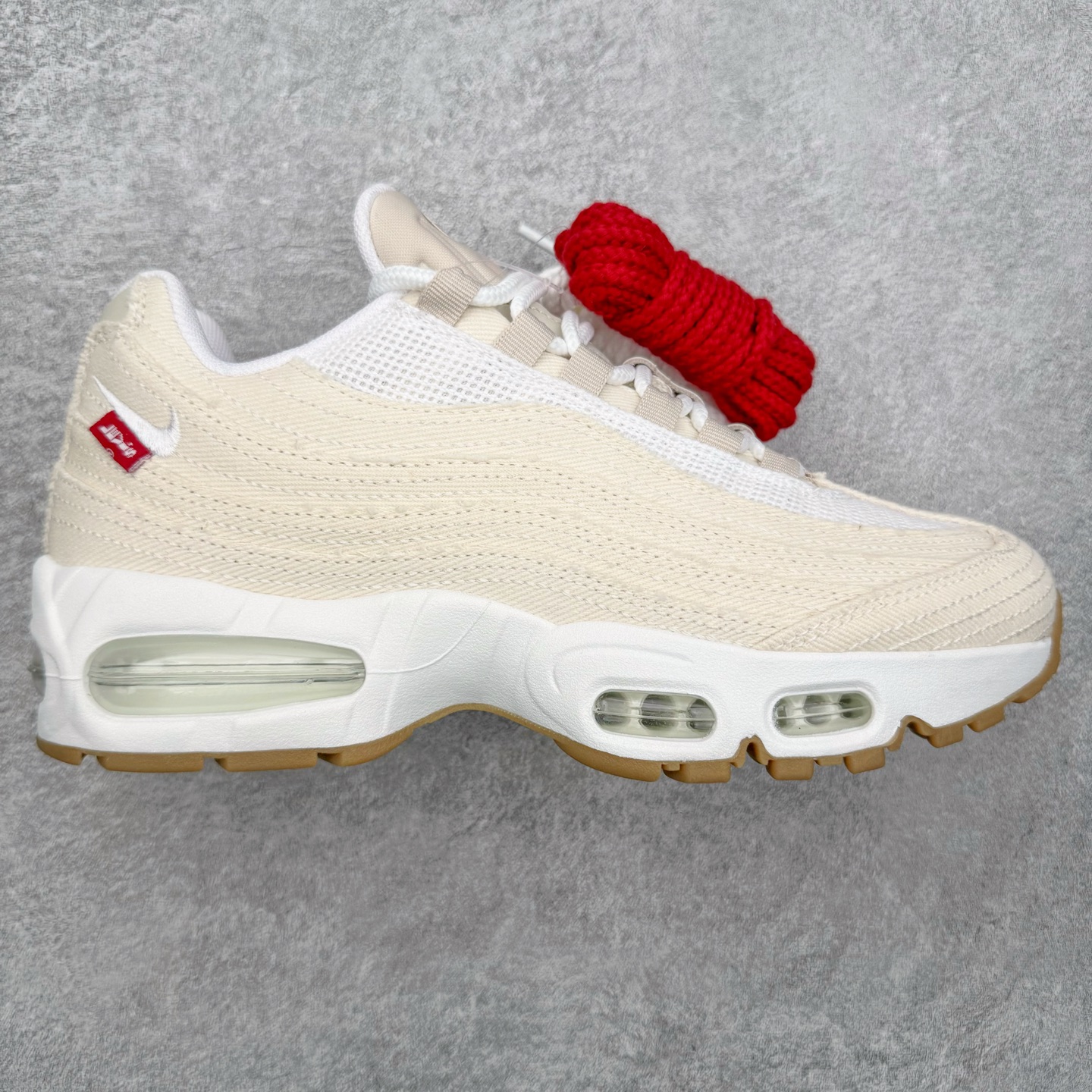 Nike Air Max 95 OG x Levi's HM4743-100 