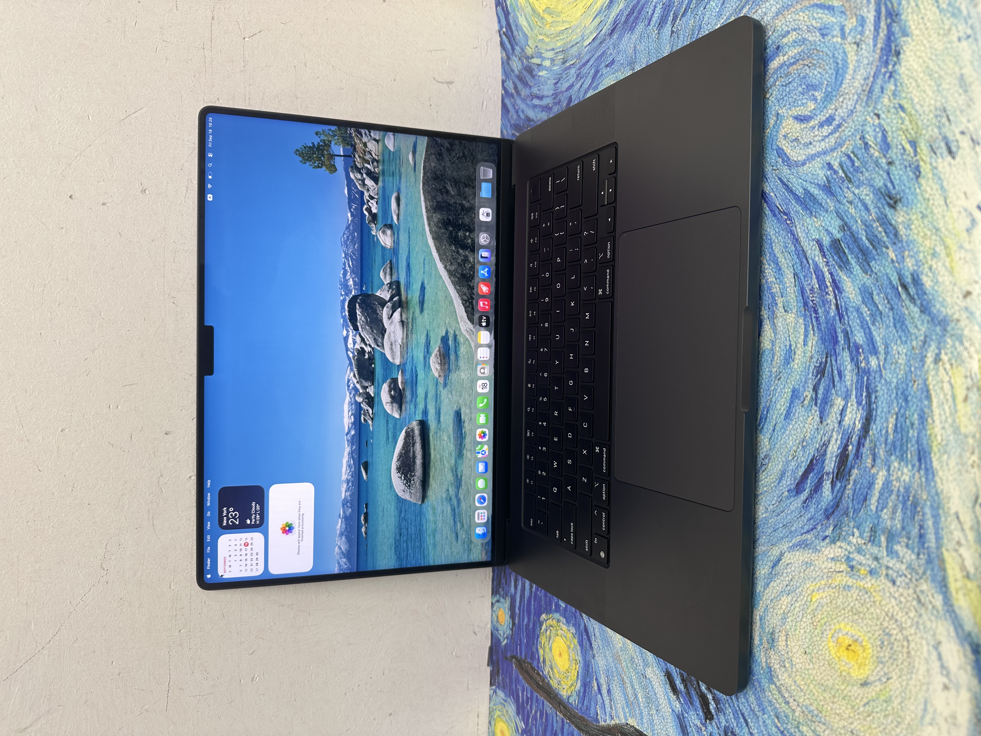 #6174 APPLE  MacBook Pro 2024/ M4 Max CPU /128GB Ram/1TB SSD/40核心GPU/16核心 CPU/Liquid Retina XDR Mon/16寸 /黑色 / 畫圖/剪片/ Gaming Laptop/ 頂級/ 專業