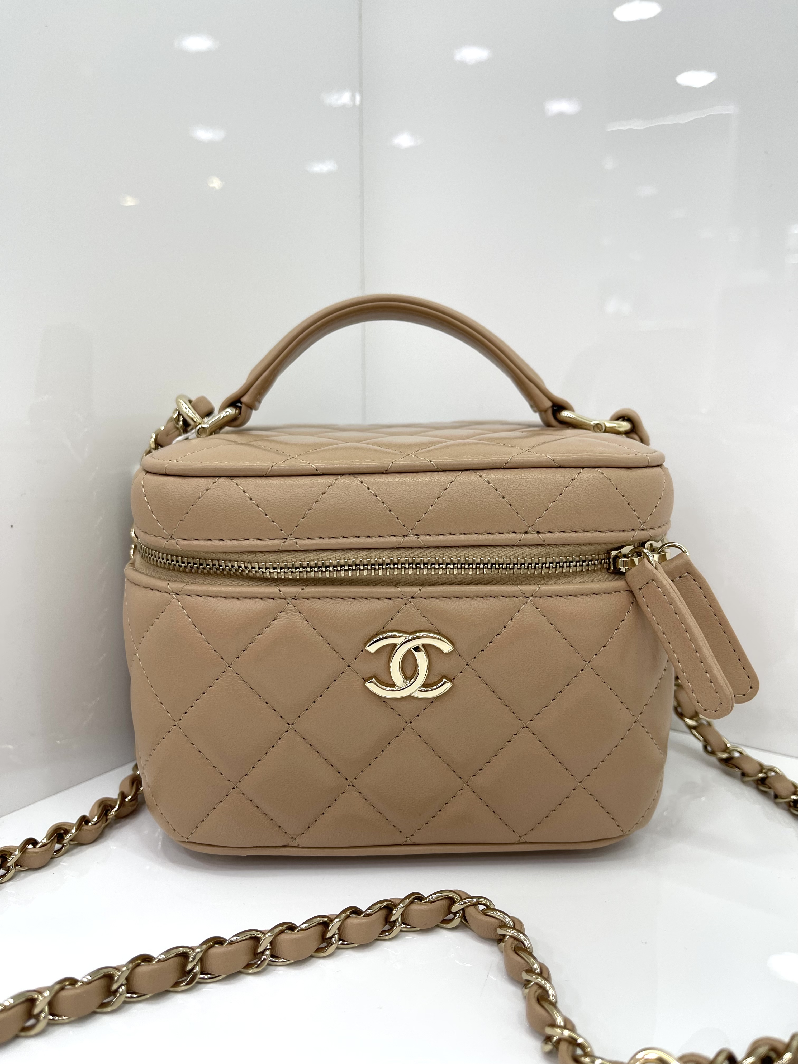 [Unused Item] Chanel 22S Vanity Case