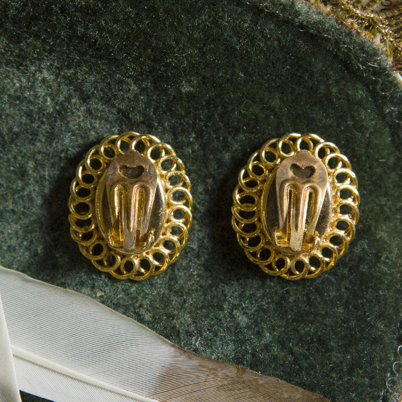 Vintage Italian Mosaic New Old Stock Clip Earrings on Original Card - Red and Pink Floral Mosaic in Golden Frame(HD216)