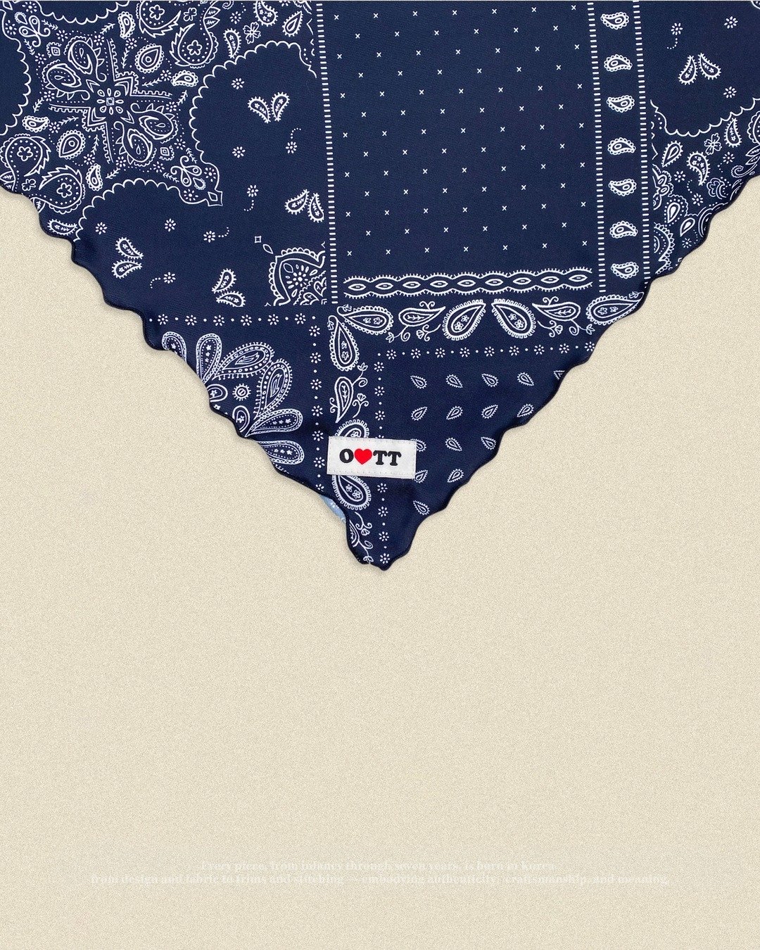 OOTT | Point Scarf (ACC)