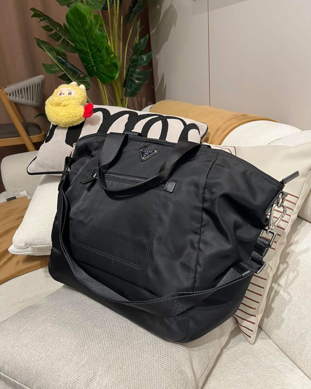 Prada nylon 2way bag   100%Authentic ,95%new