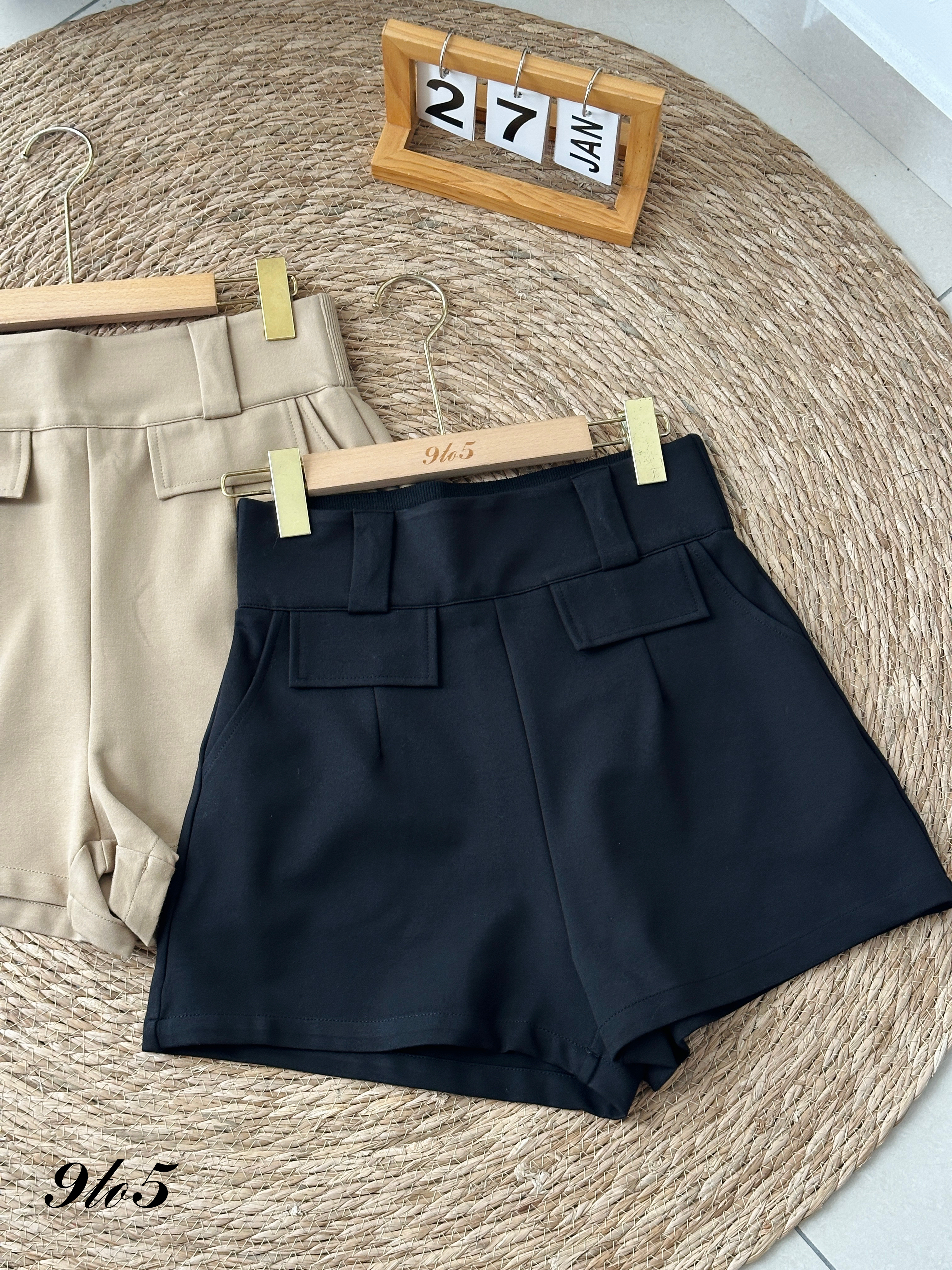S1777 A Line Short Pants - Black & Khaki