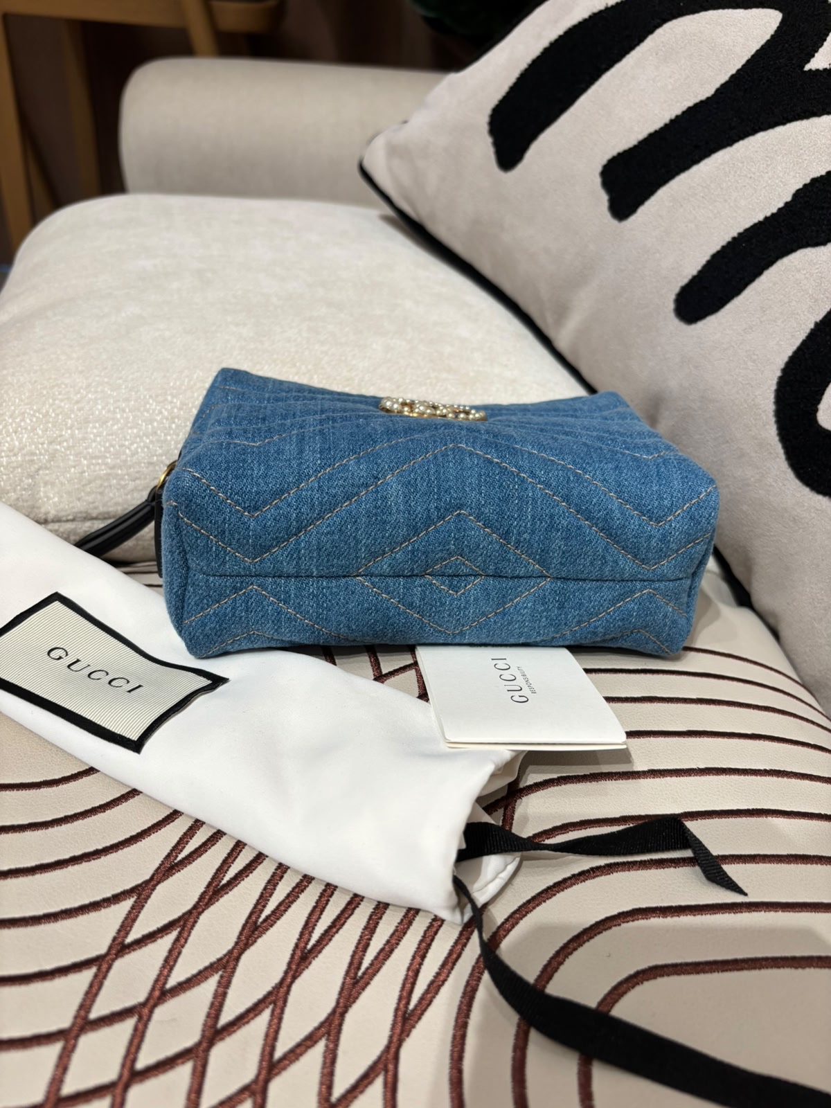 Gucci GG 牛仔布化妝袋 100%Authentic ,未使用品 ✅booklet✅塵袋