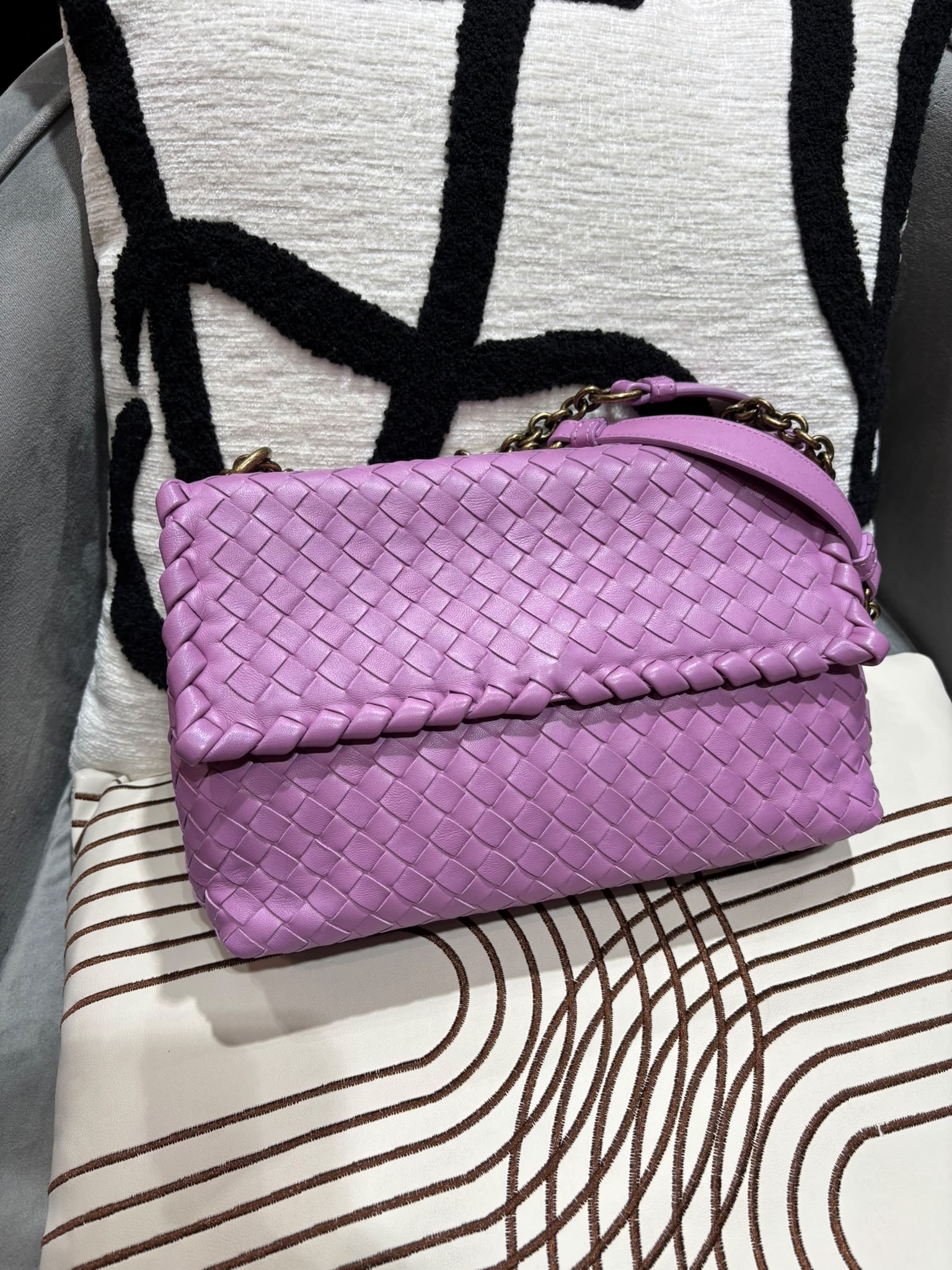 Bottega Veneta BV Pinkish Purple Lambskin Intrecciato Olimpia Shoulder Bag  100%Authentic, 98%New ✅Dust bag