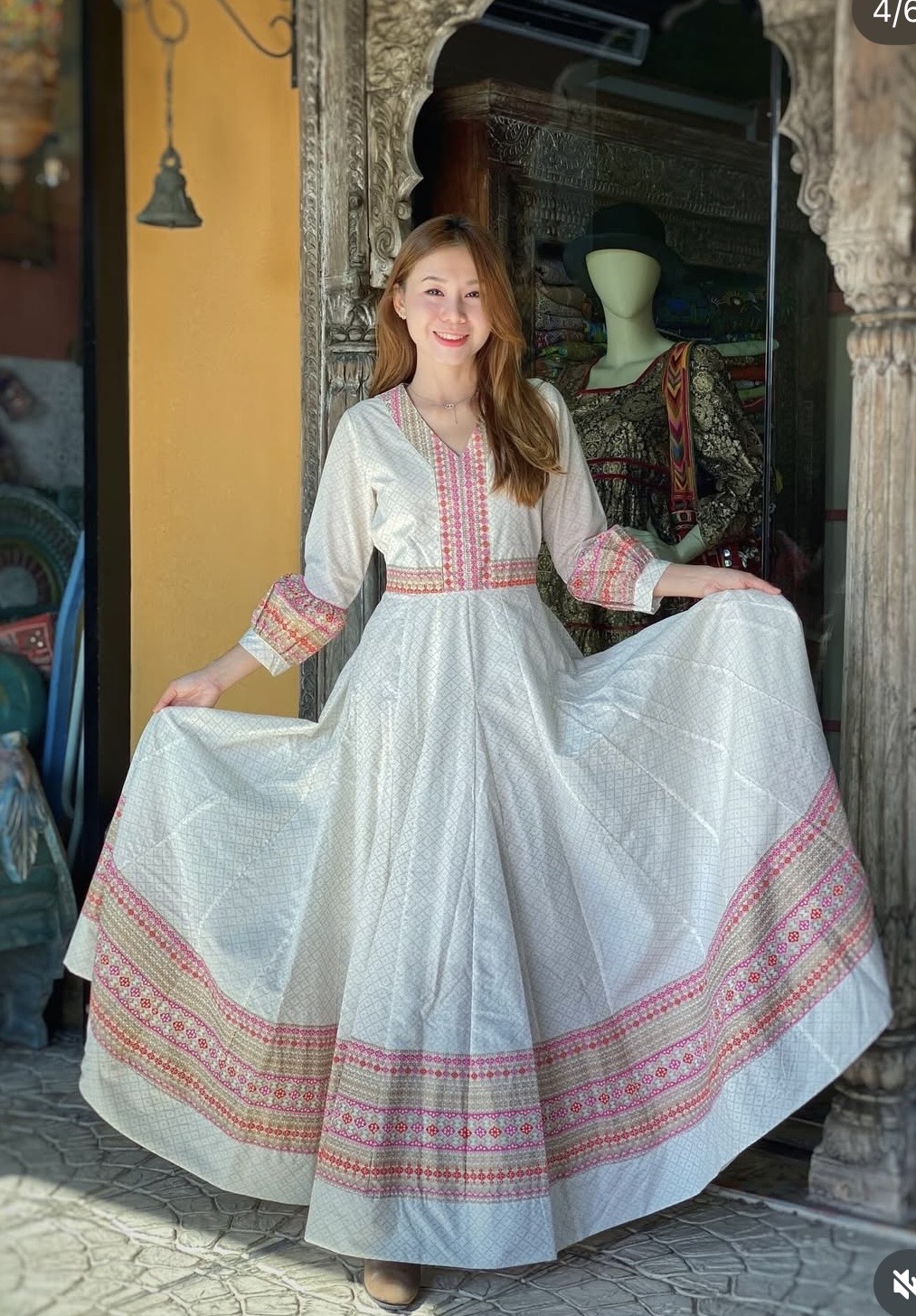 泰國名牌CHEVA - 白色Block Print印花經典款長版連身裙