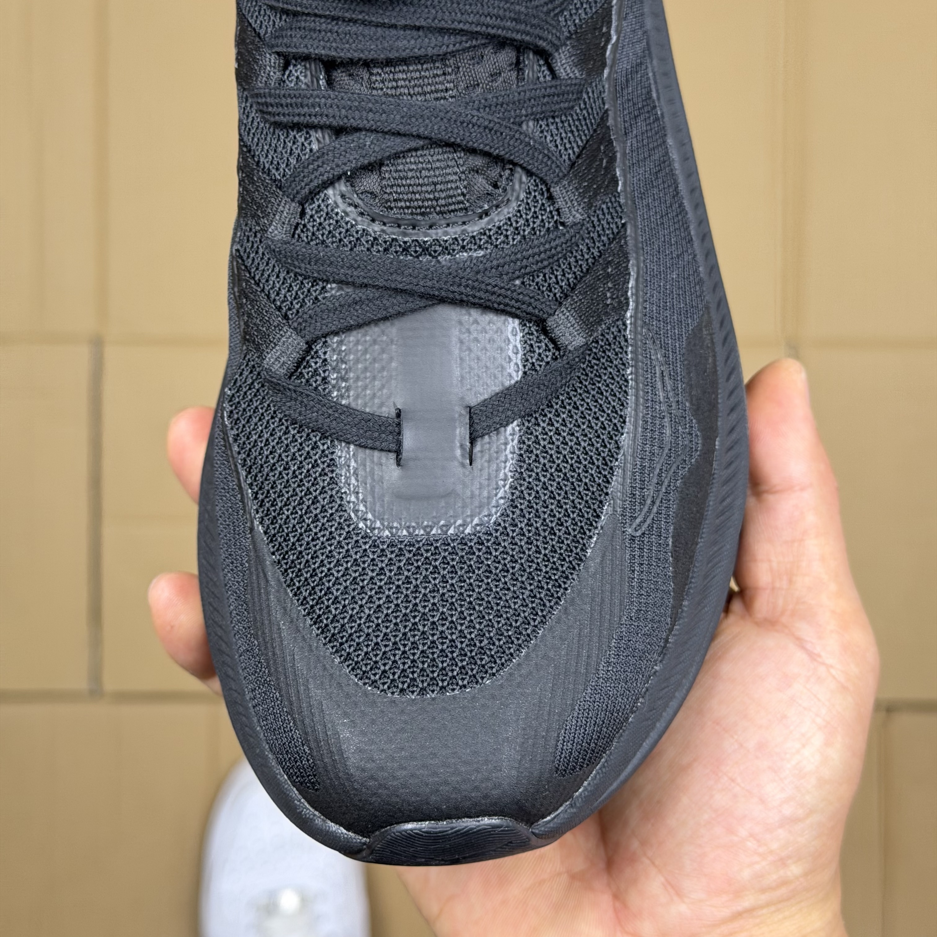 Hoka One One Kawana Mid