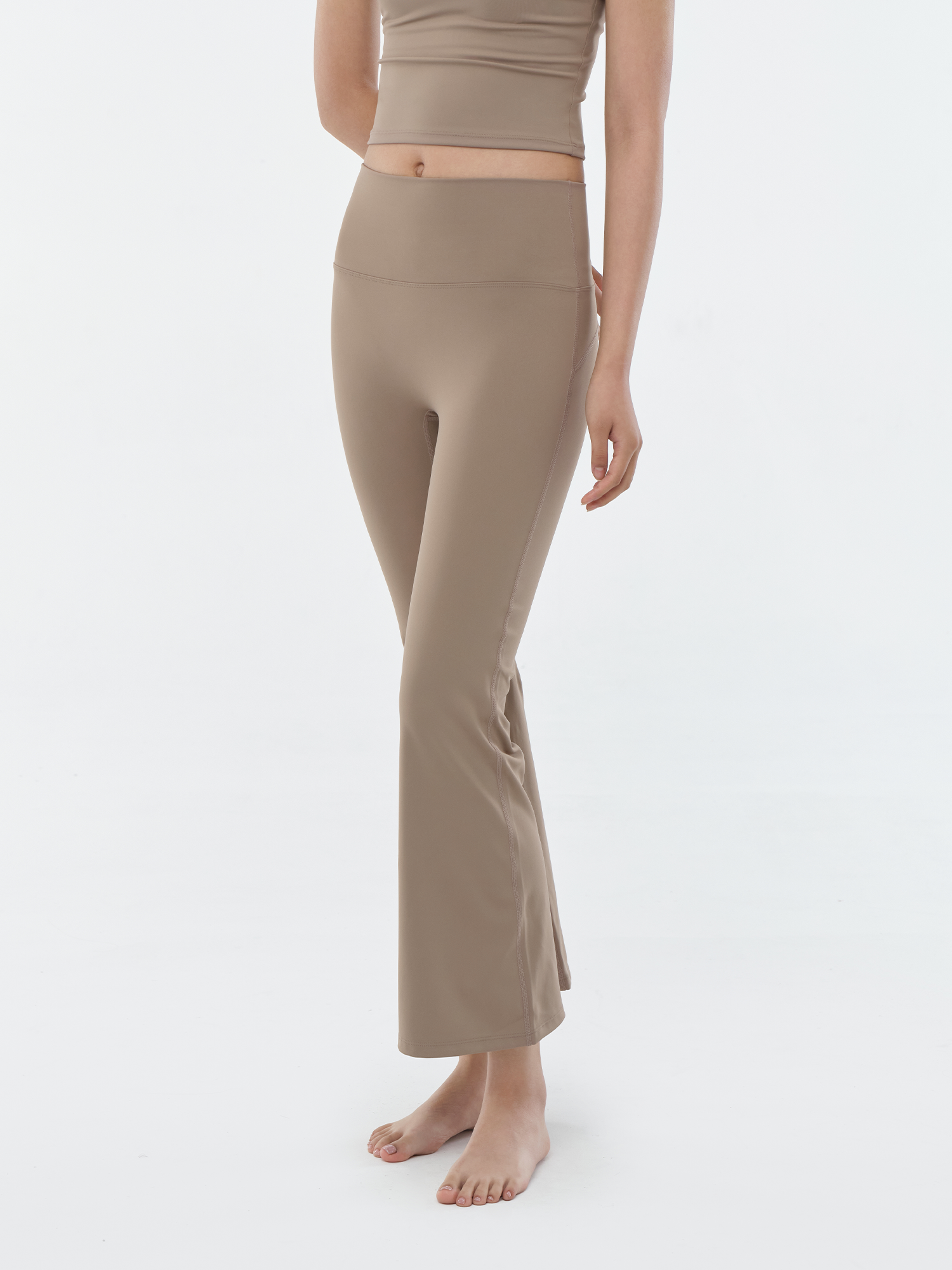預購_Capri bootcut leggings by Conch