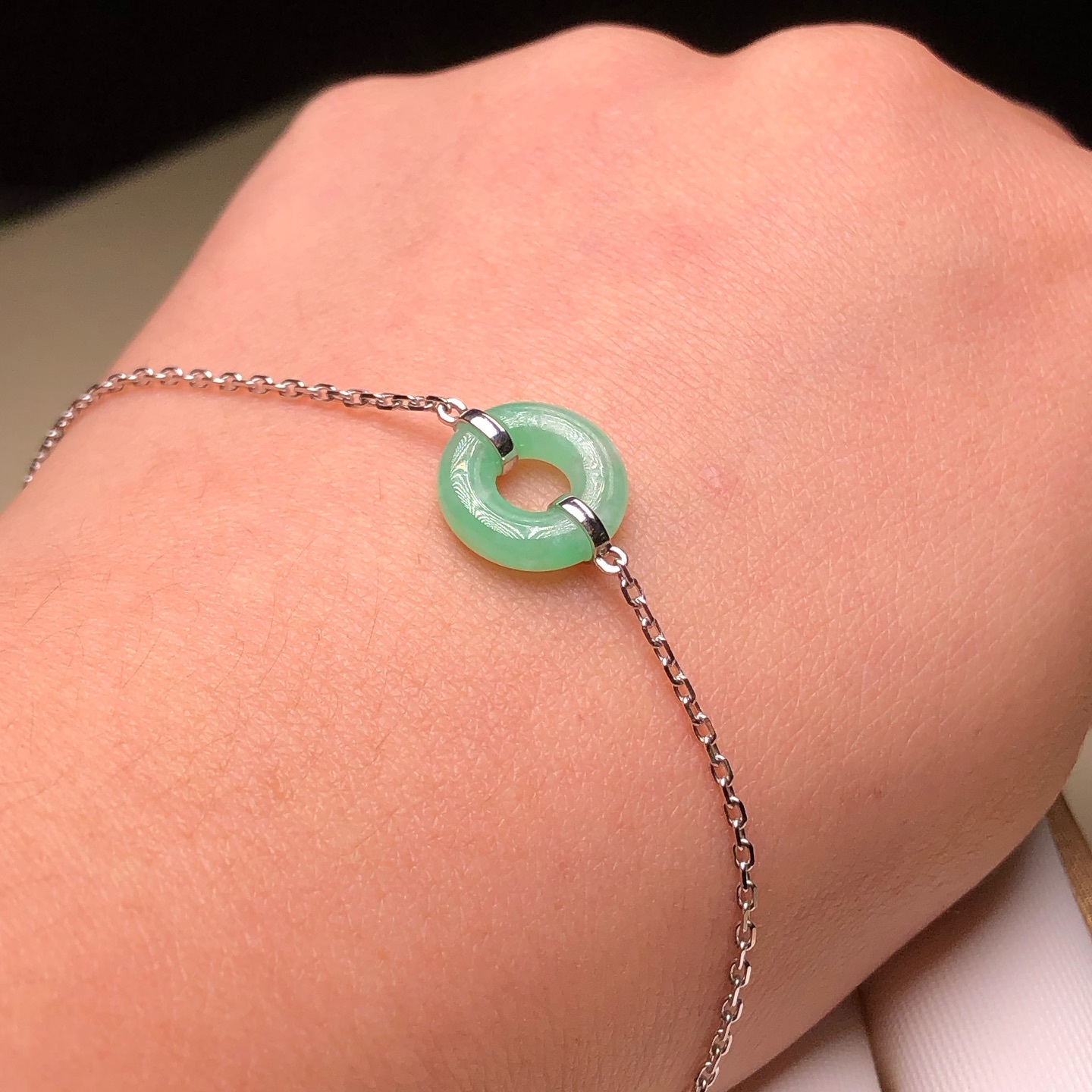 18K鉑金飄翠平安環手鏈