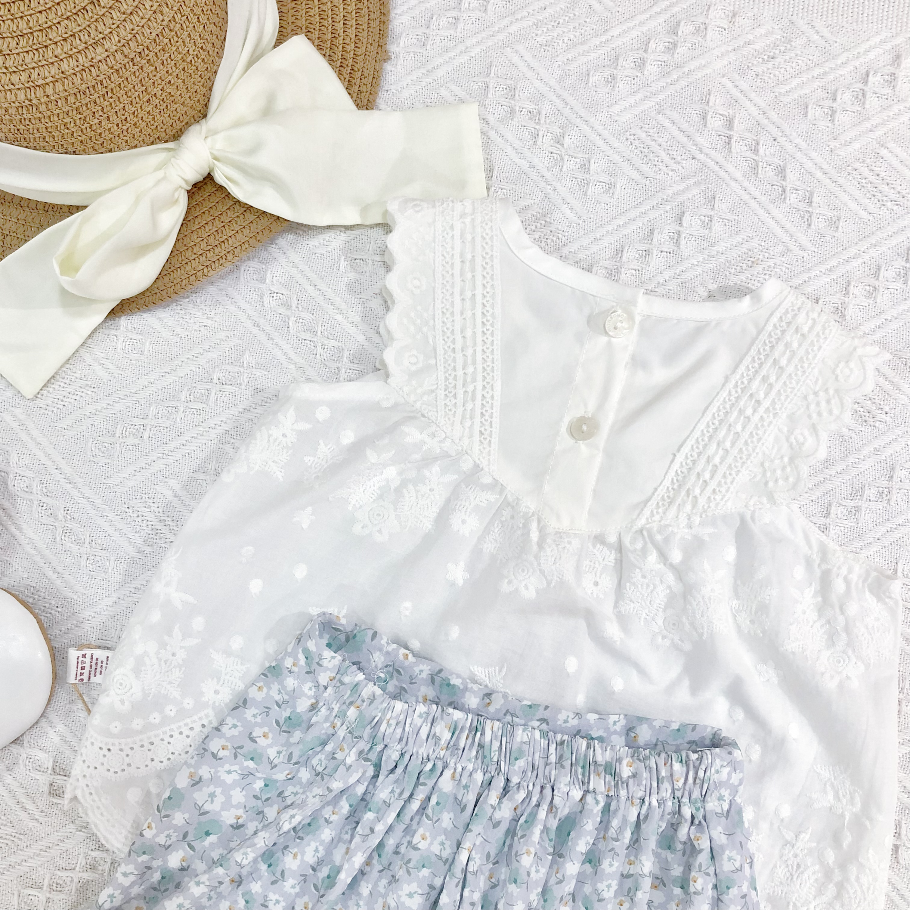 Girls' White Lace Top & Floral Shorts Set