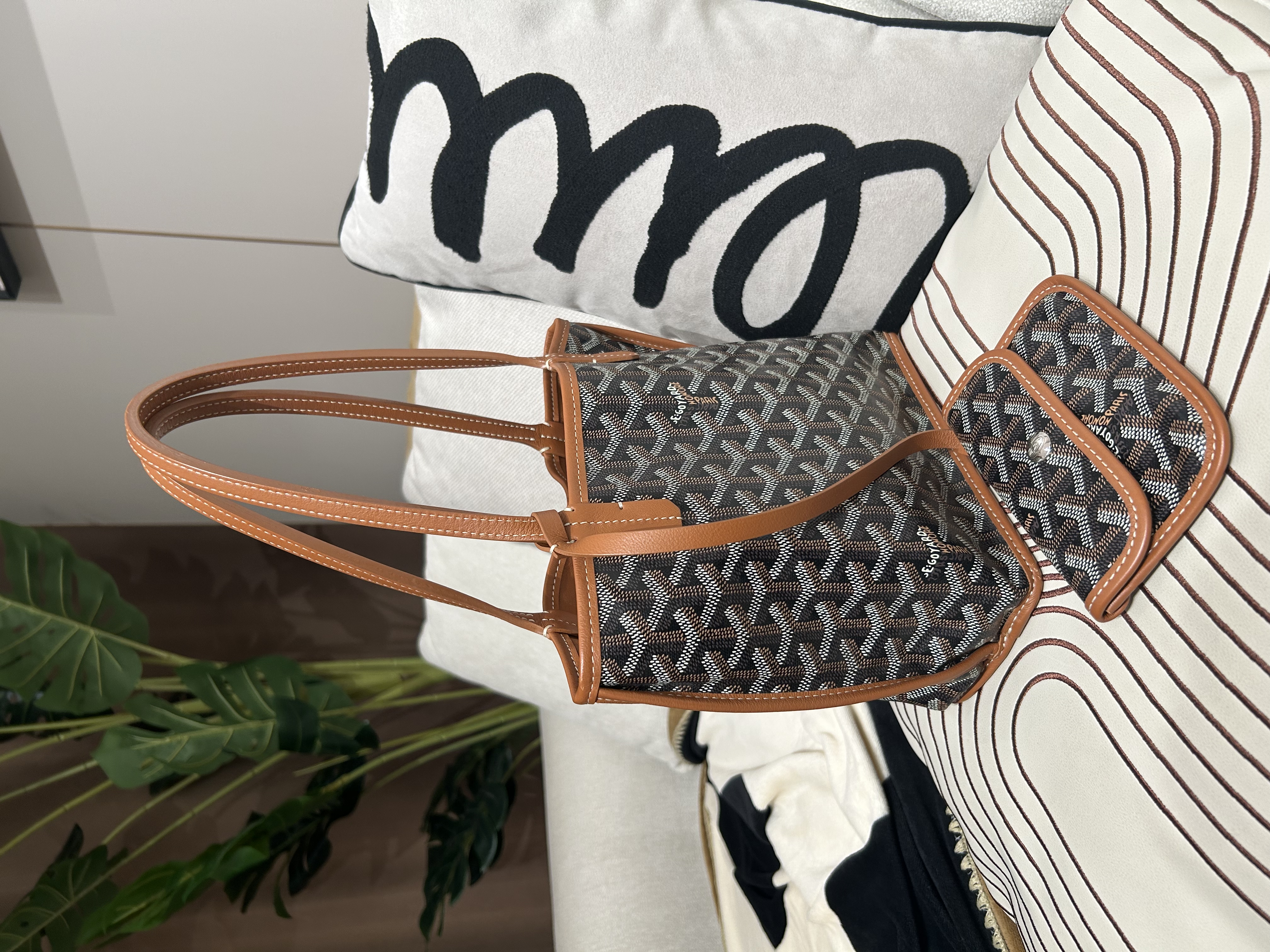 Goyard Anjou Mini Tan 100%Authentic, 98%New ✅Dust bag