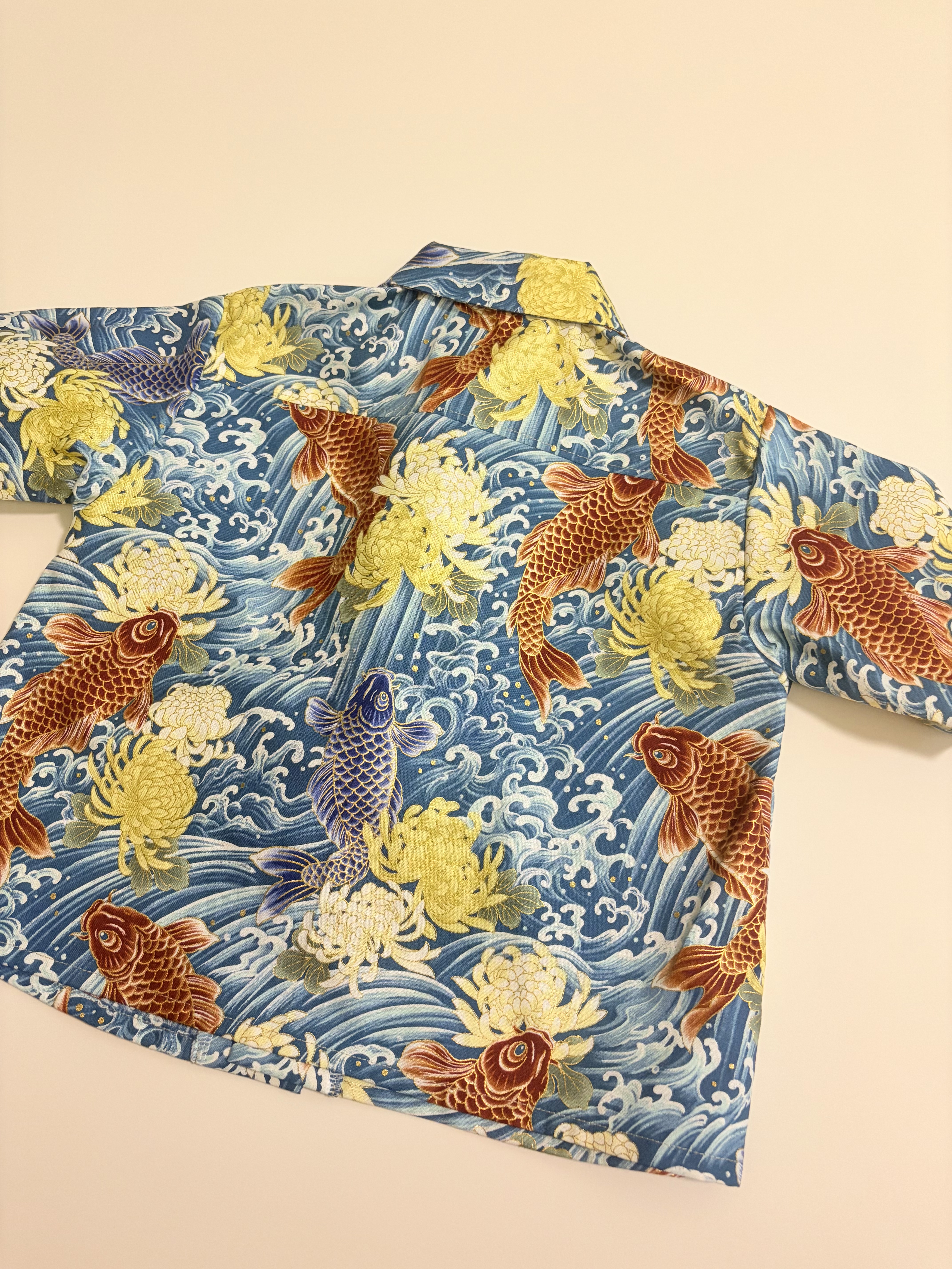 波浪鯉魚中式盤鈕上衣（120碼）