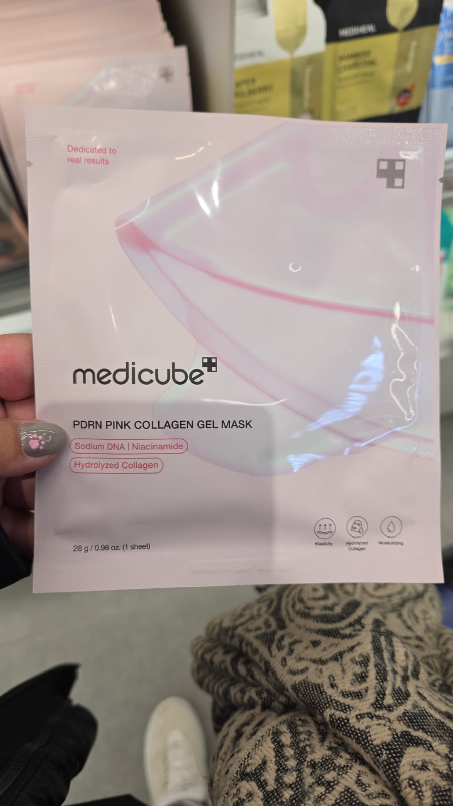 medicube pdrn pink collagen gel mask