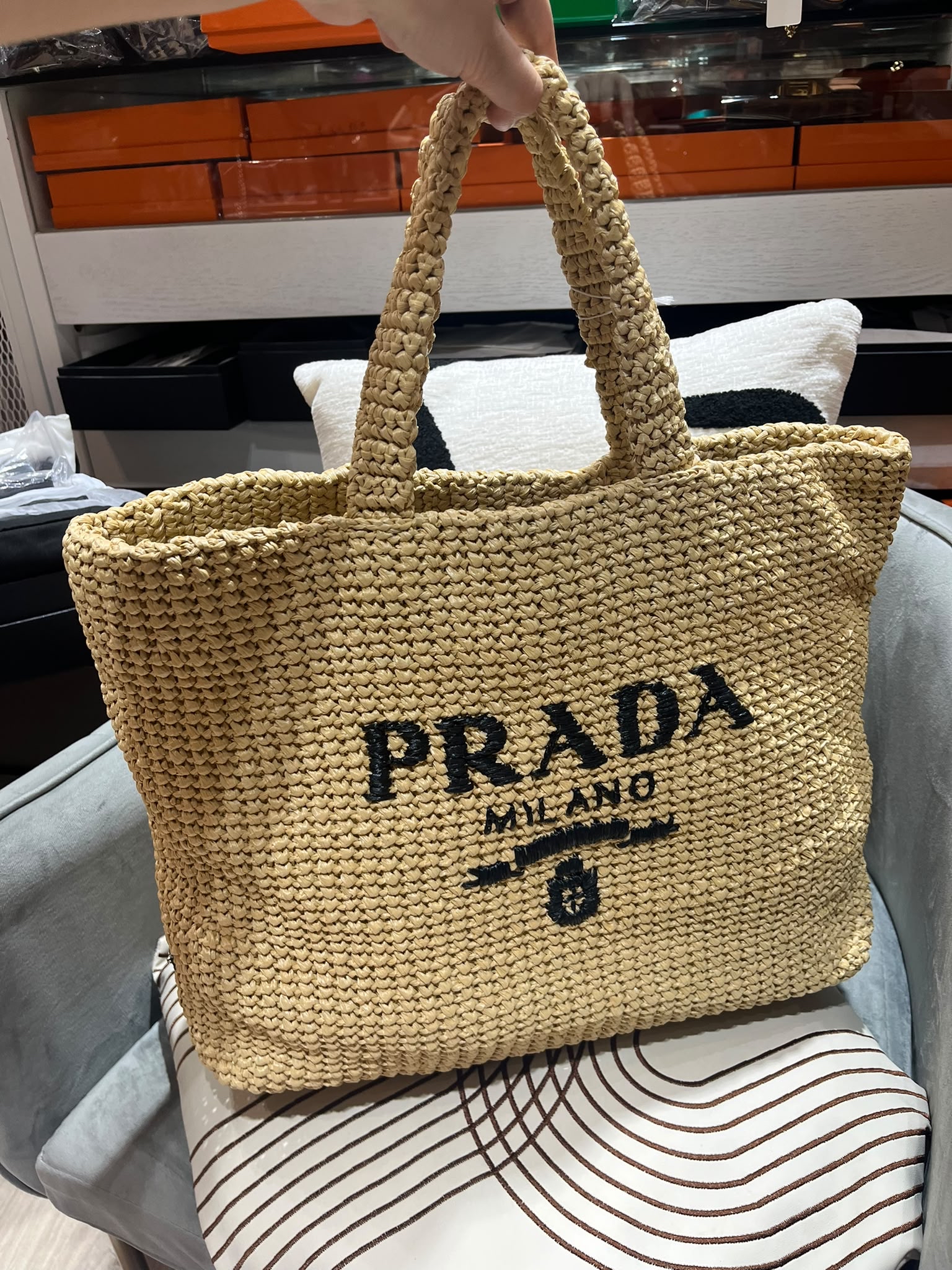 Prada Crochet tote bag 100%Authentic, 98%new ✅Dust bag