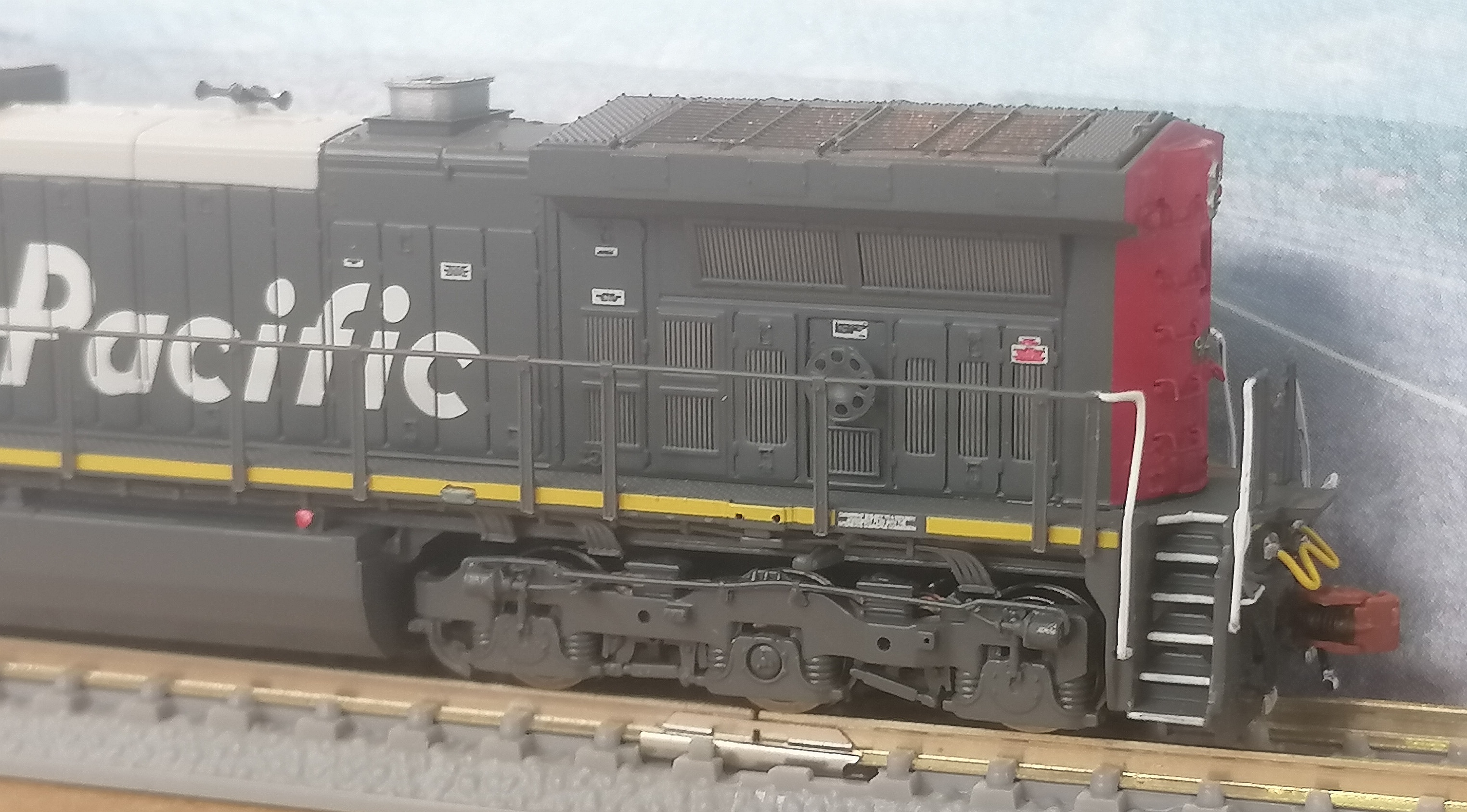 Scaletrains Rivet Counter N Scale GE DASH 9-44CW, Union Pacific/ex-Southern Pacific Speed Lettering Patch