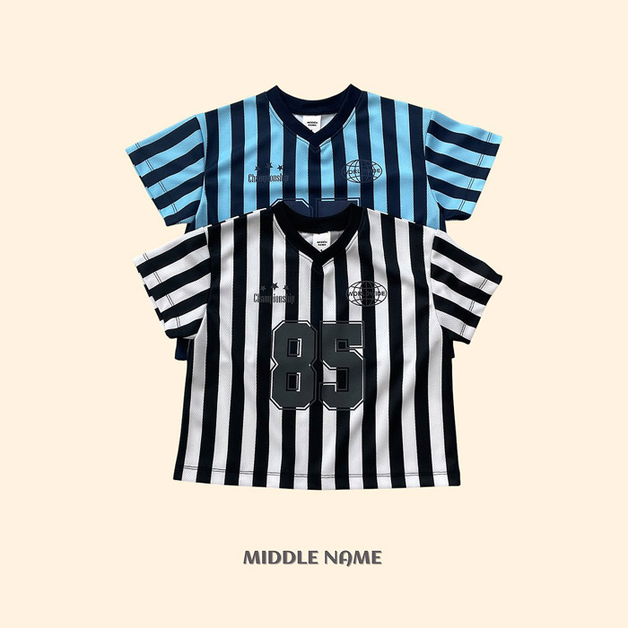 🇰🇷middle name tee