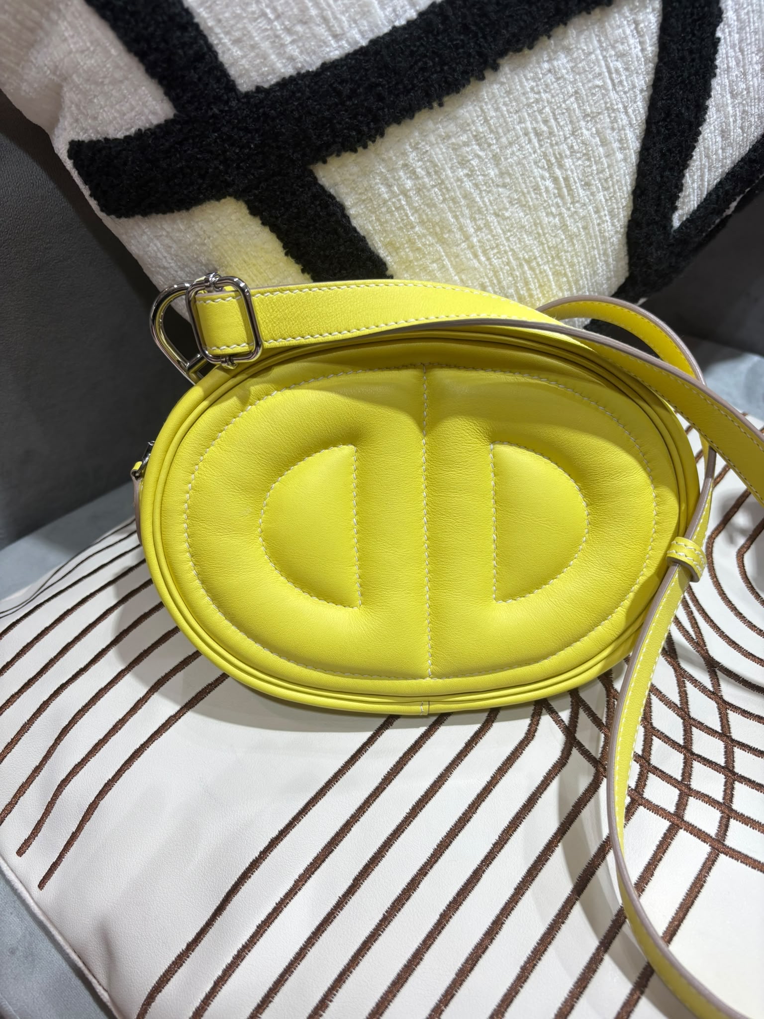 Hermes in the loop waist bag hobo belt bag STAMP Y 檸檬黃色 100%Authentic, 98%new ✅Dust bag