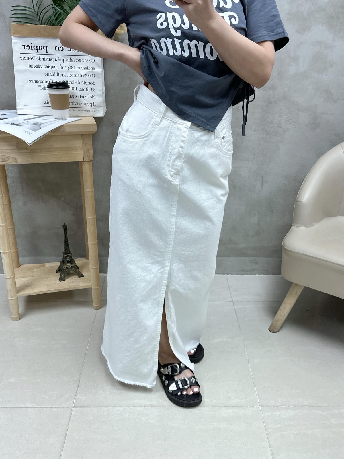 L25 束腳英文字Tee