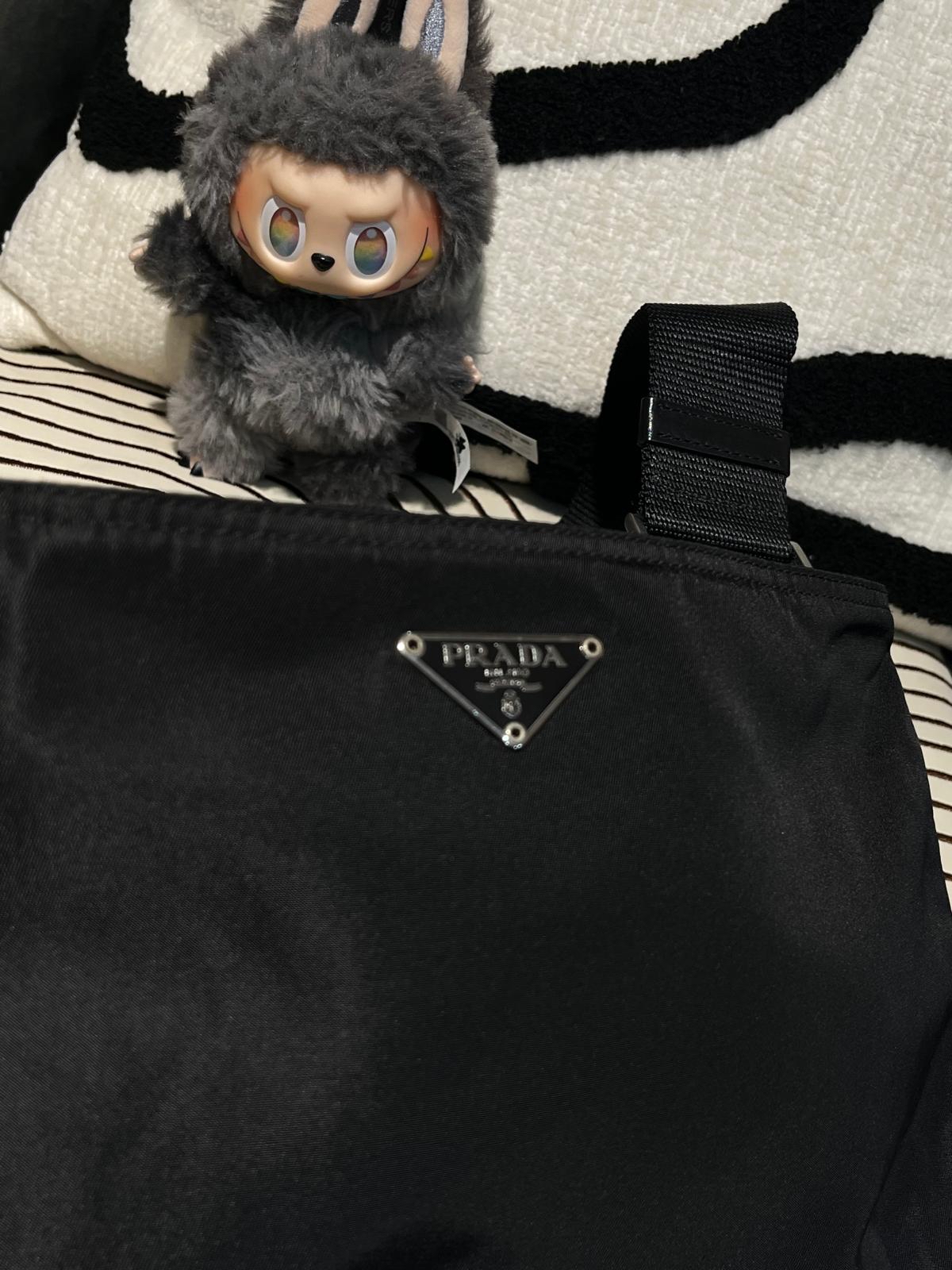 Prada nylon hobo bag black 100%Authentic, 90%New