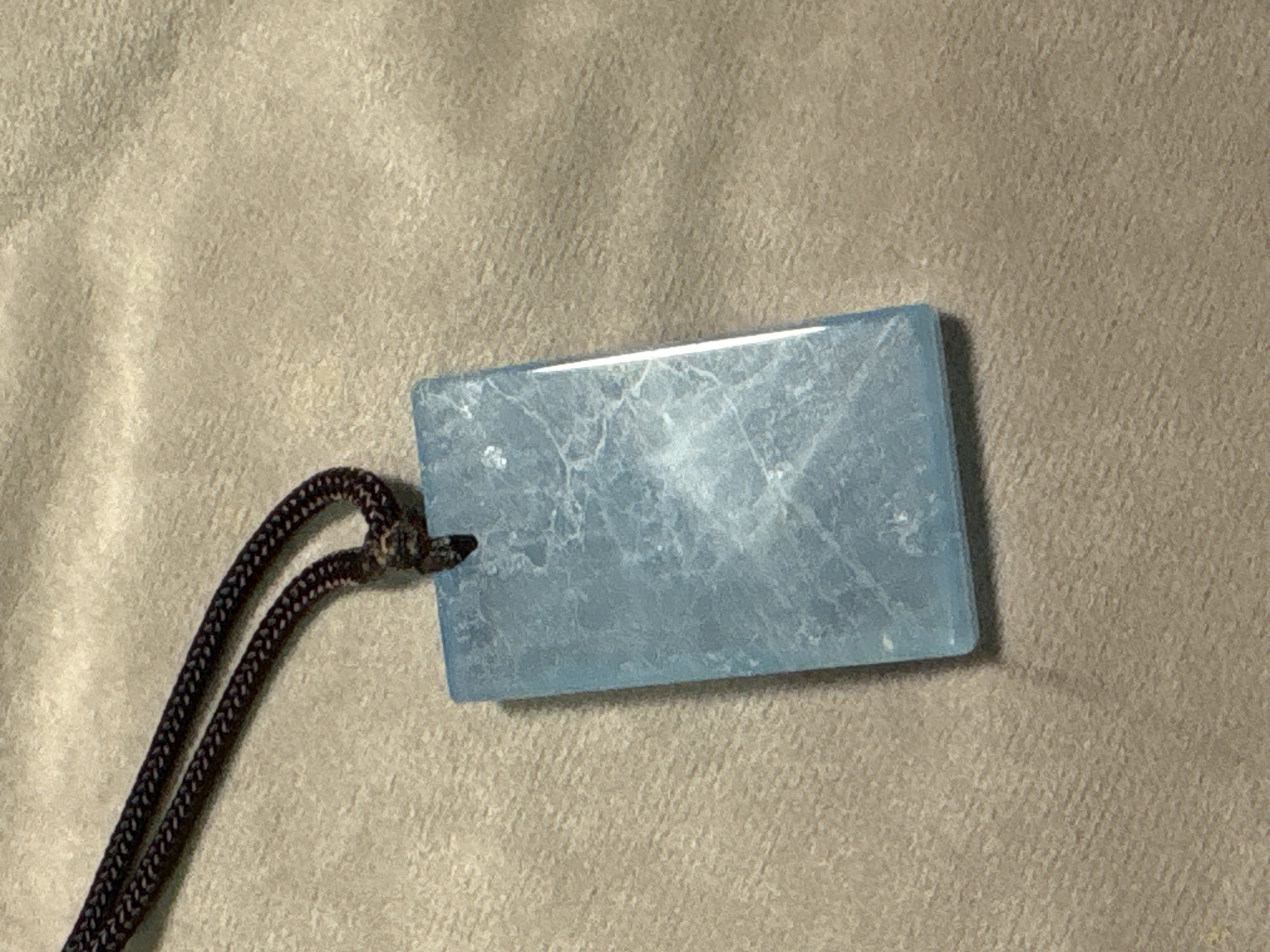 海藍寶平安無事牌No 19-580 丨規格：重：12-13克