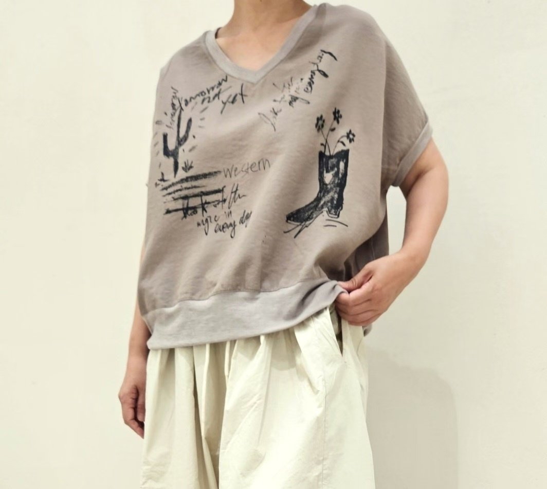 V 領Print Top 