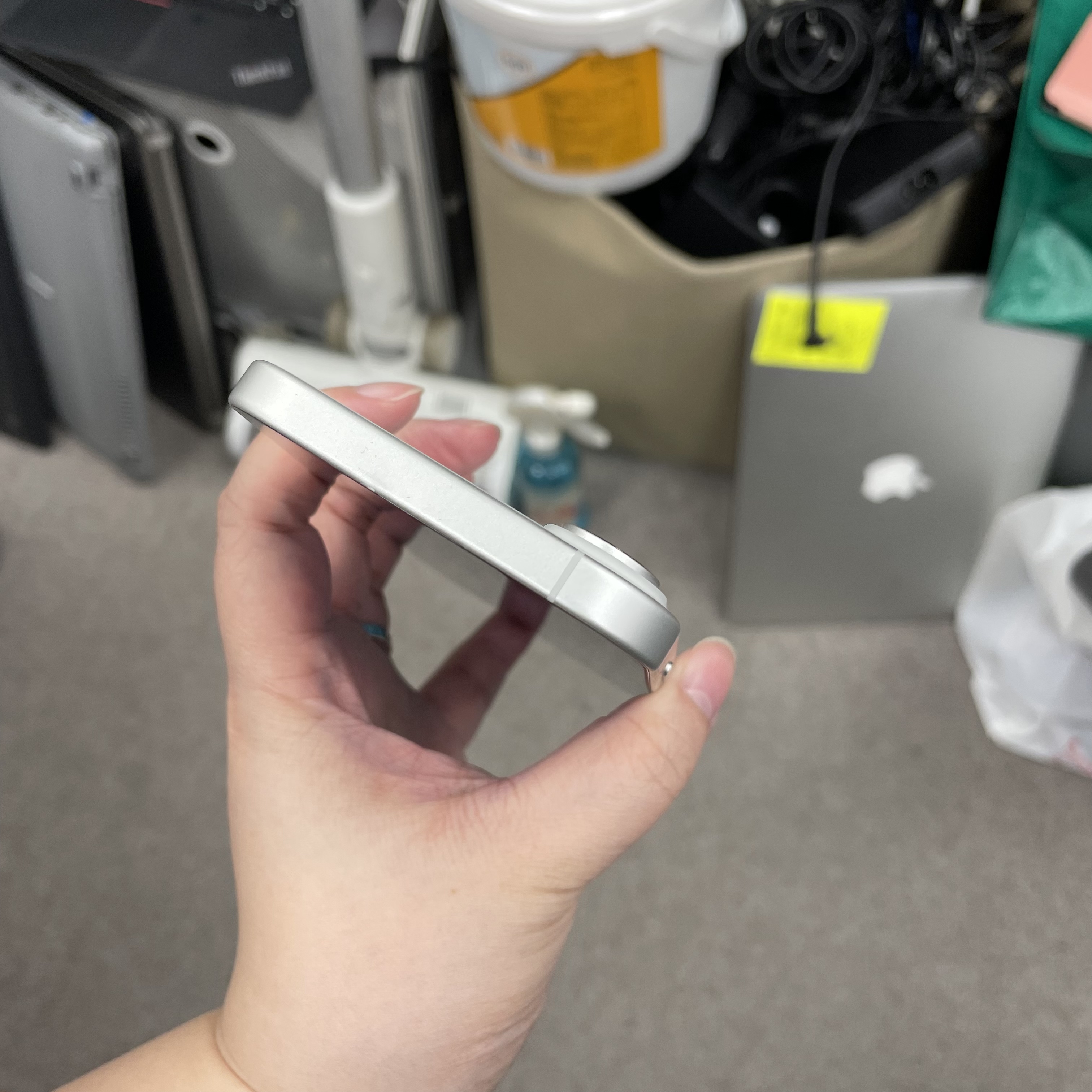 *6032 16 勁靚機 128GB 電94 白色 white